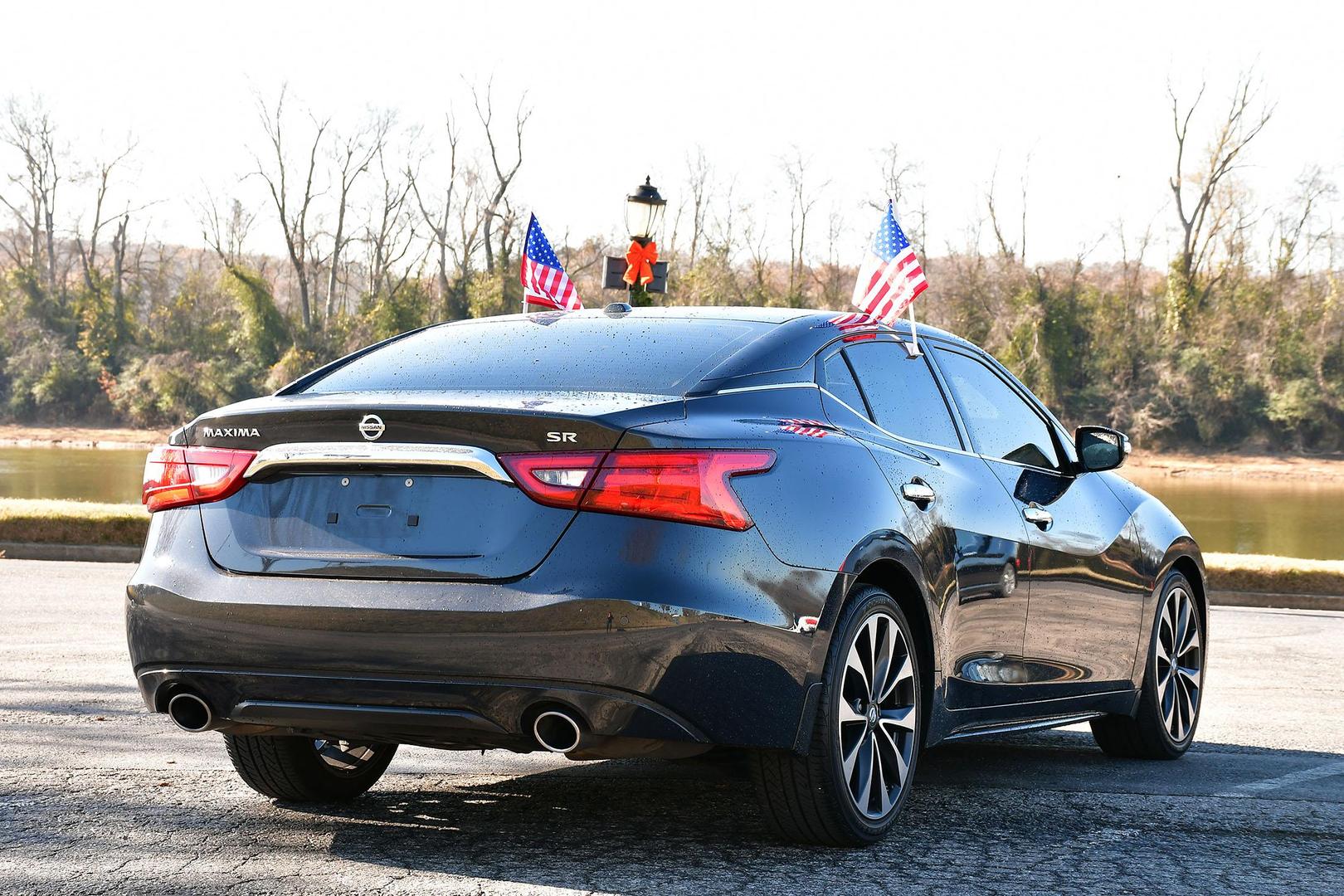 2016 Nissan Maxima SR photo 15