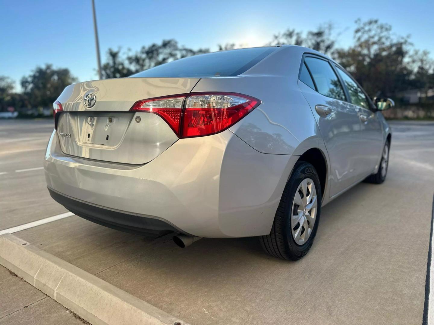 2015 Toyota Corolla L photo 7