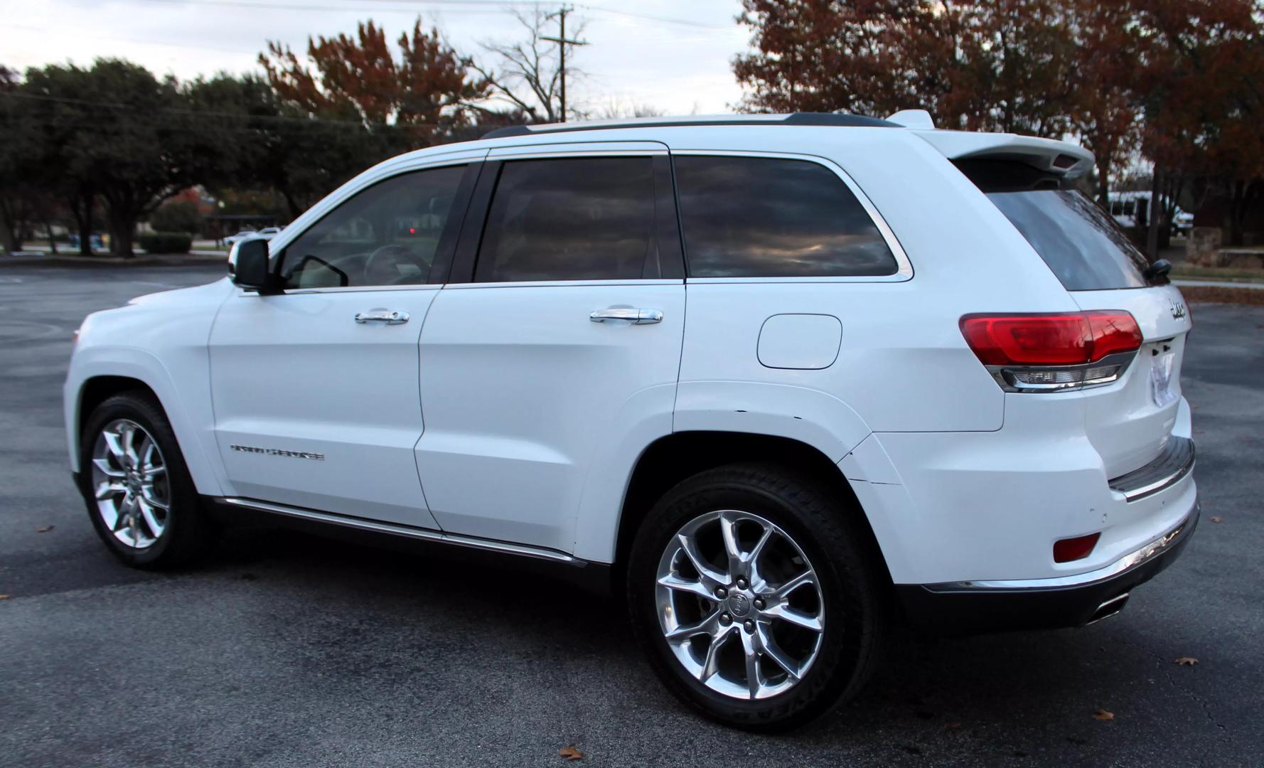 2015 Jeep Grand Cherokee Summit photo 16