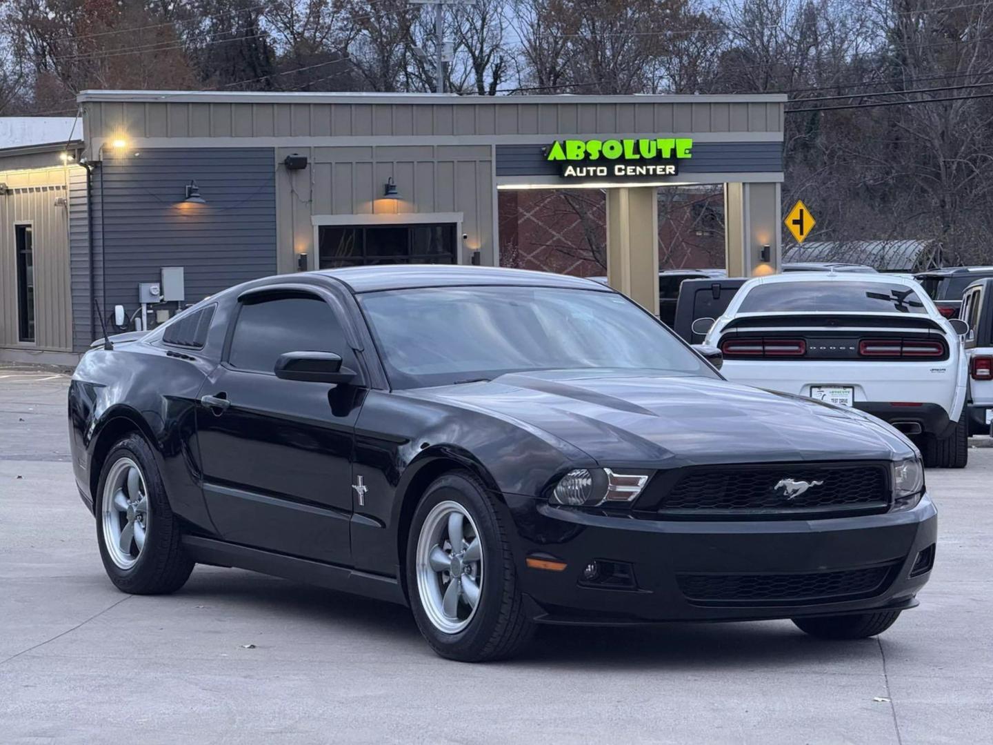 2011 Ford Mustang V6 photo 9