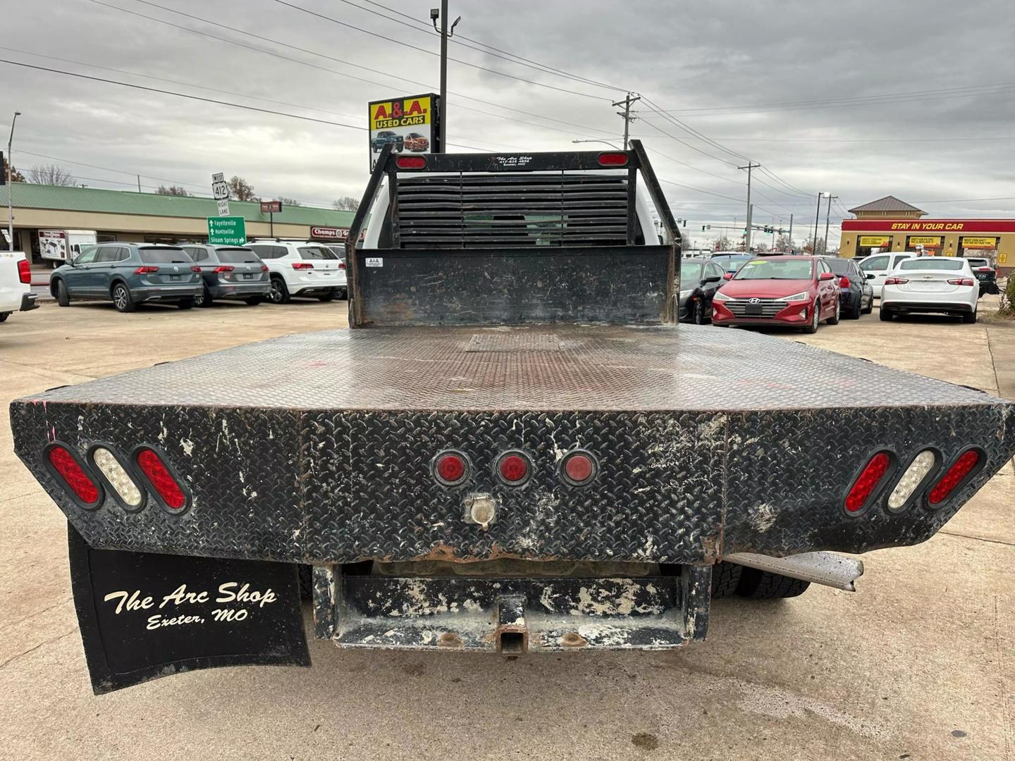 2015 Ford F-350 Super Duty Chassis Cab XL photo 9