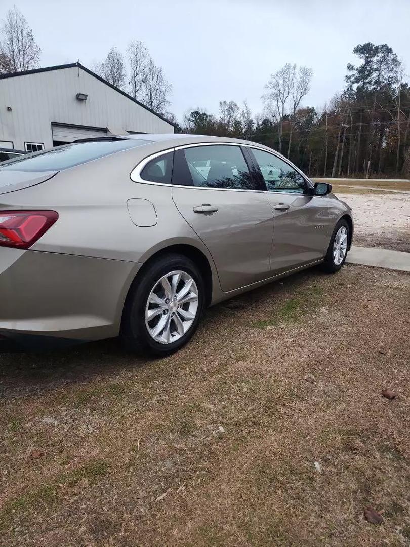 2022 Chevrolet Malibu 1LT photo 4