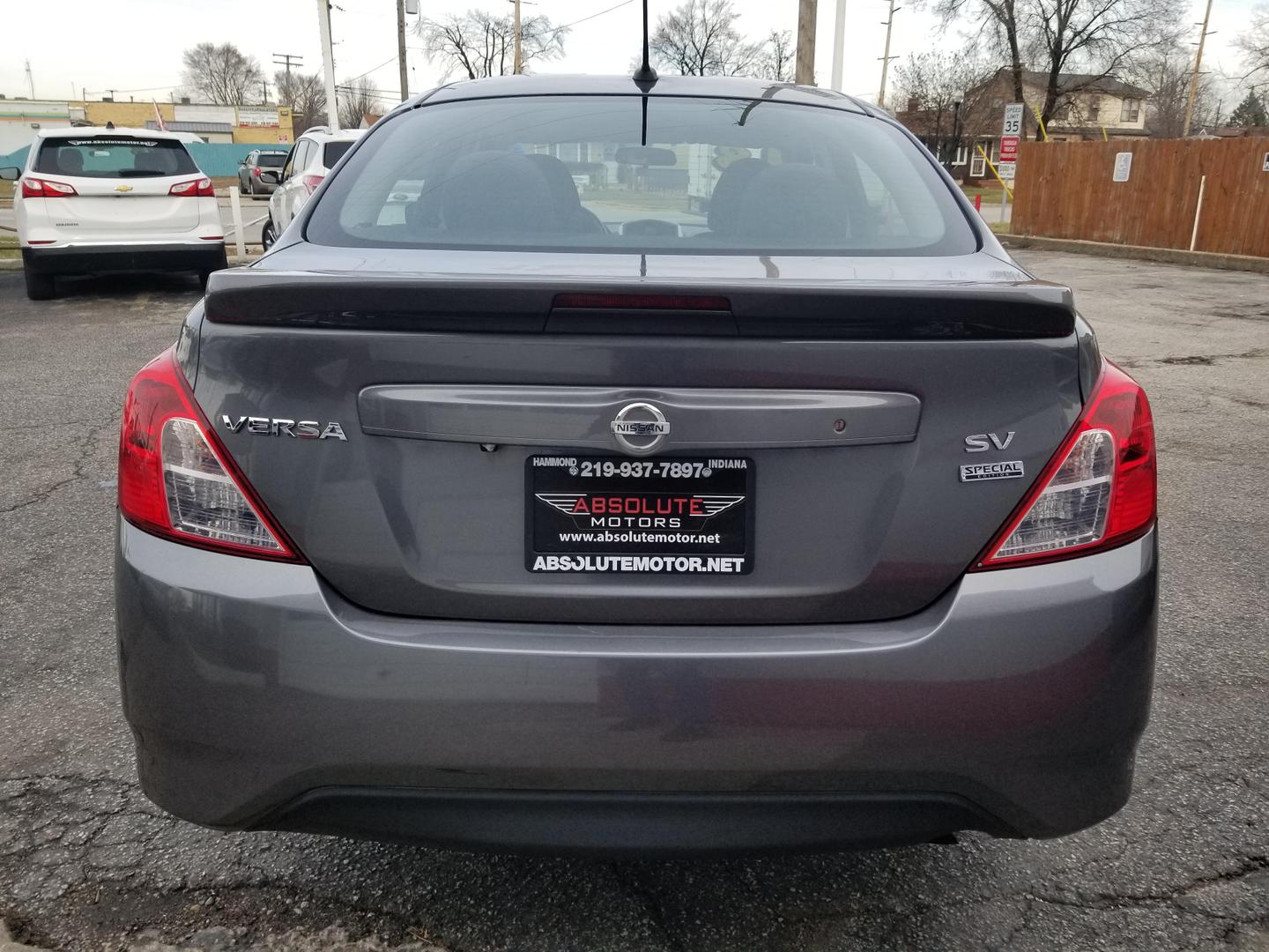 2018 Nissan Versa Sedan SV photo 7