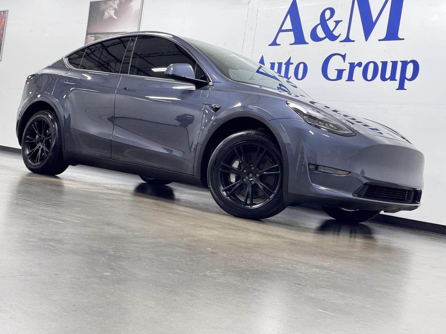 2023 Tesla Model Y Long Range photo 2