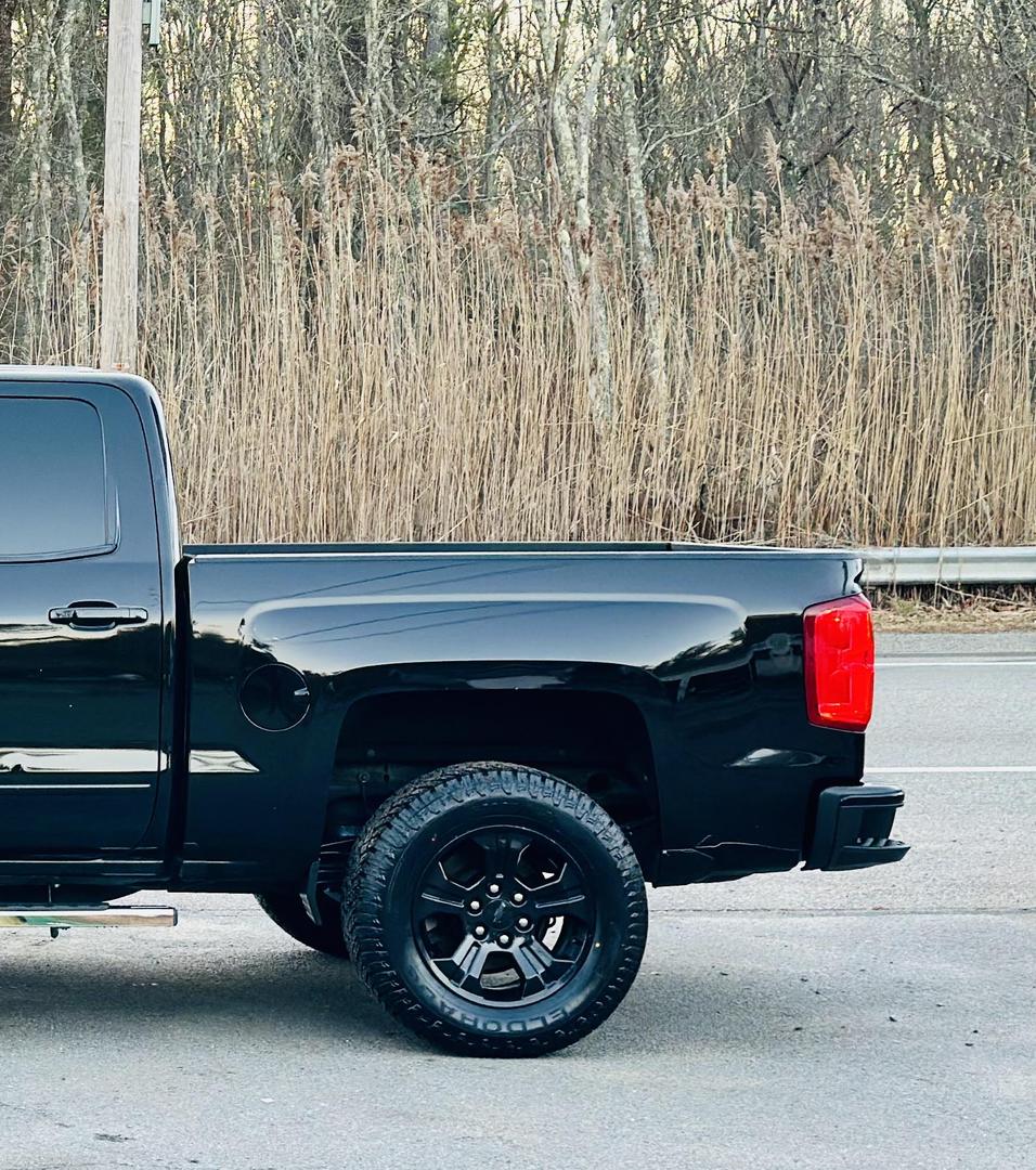 2018 Chevrolet Silverado 1500 LTZ Z71 photo 11