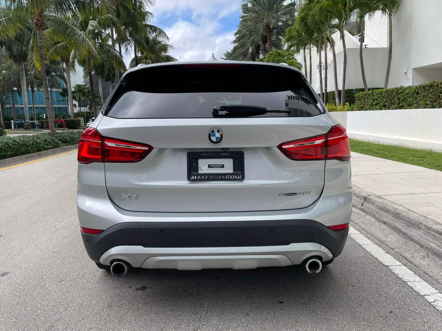 2021 BMW X1 28i photo 7