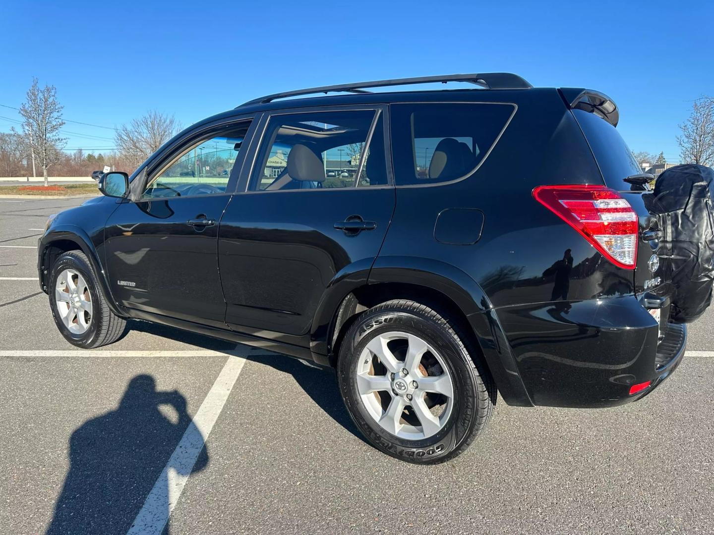 2011 Toyota RAV4 Limited photo 2