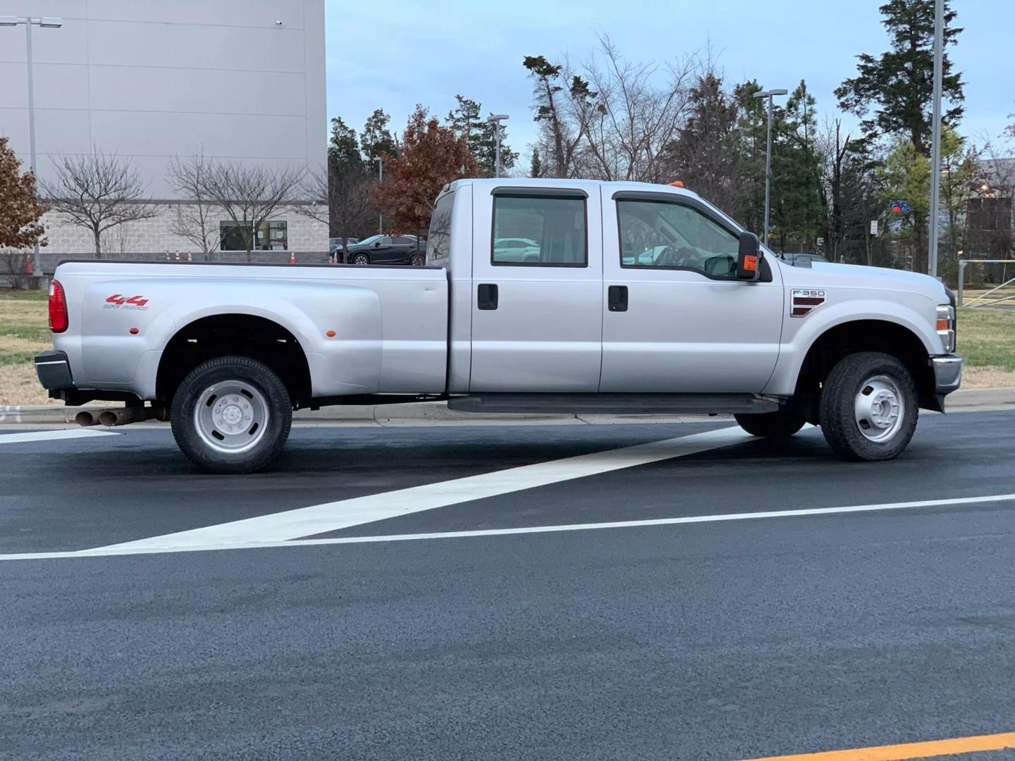 2008 Ford F-350 Super Duty XL photo 4