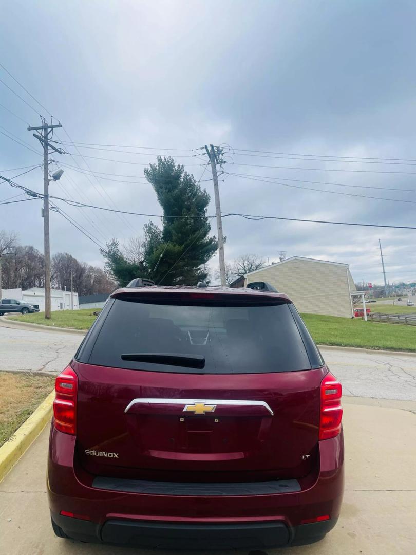 2017 Chevrolet Equinox LT photo 12