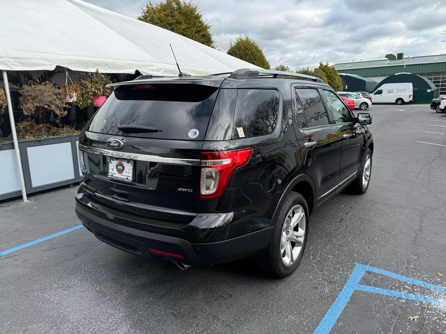 2015 Ford Explorer Limited photo 11