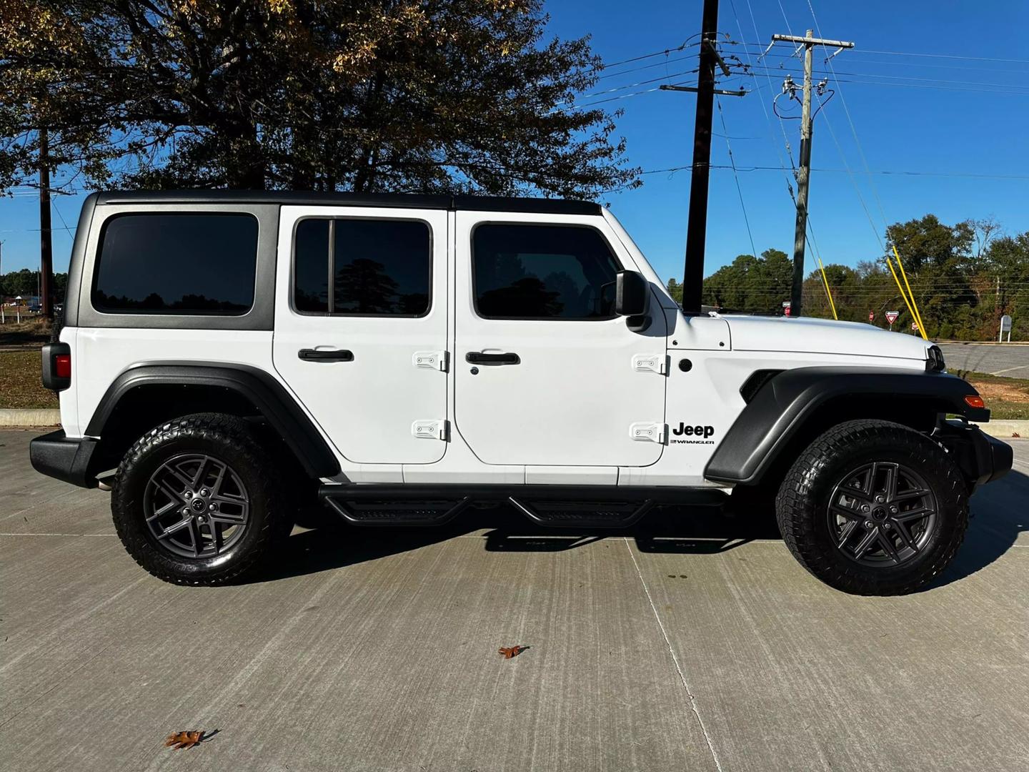 2024 Jeep Wrangler 4-Door Sport S photo 4