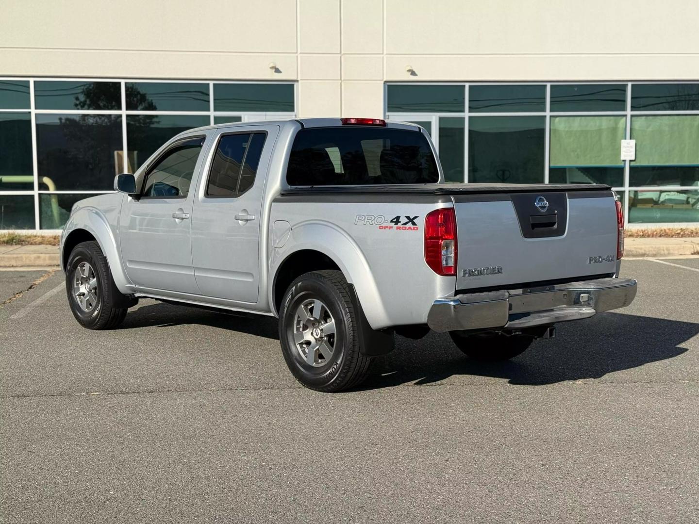 2011 Nissan Frontier PRO-4X photo 8