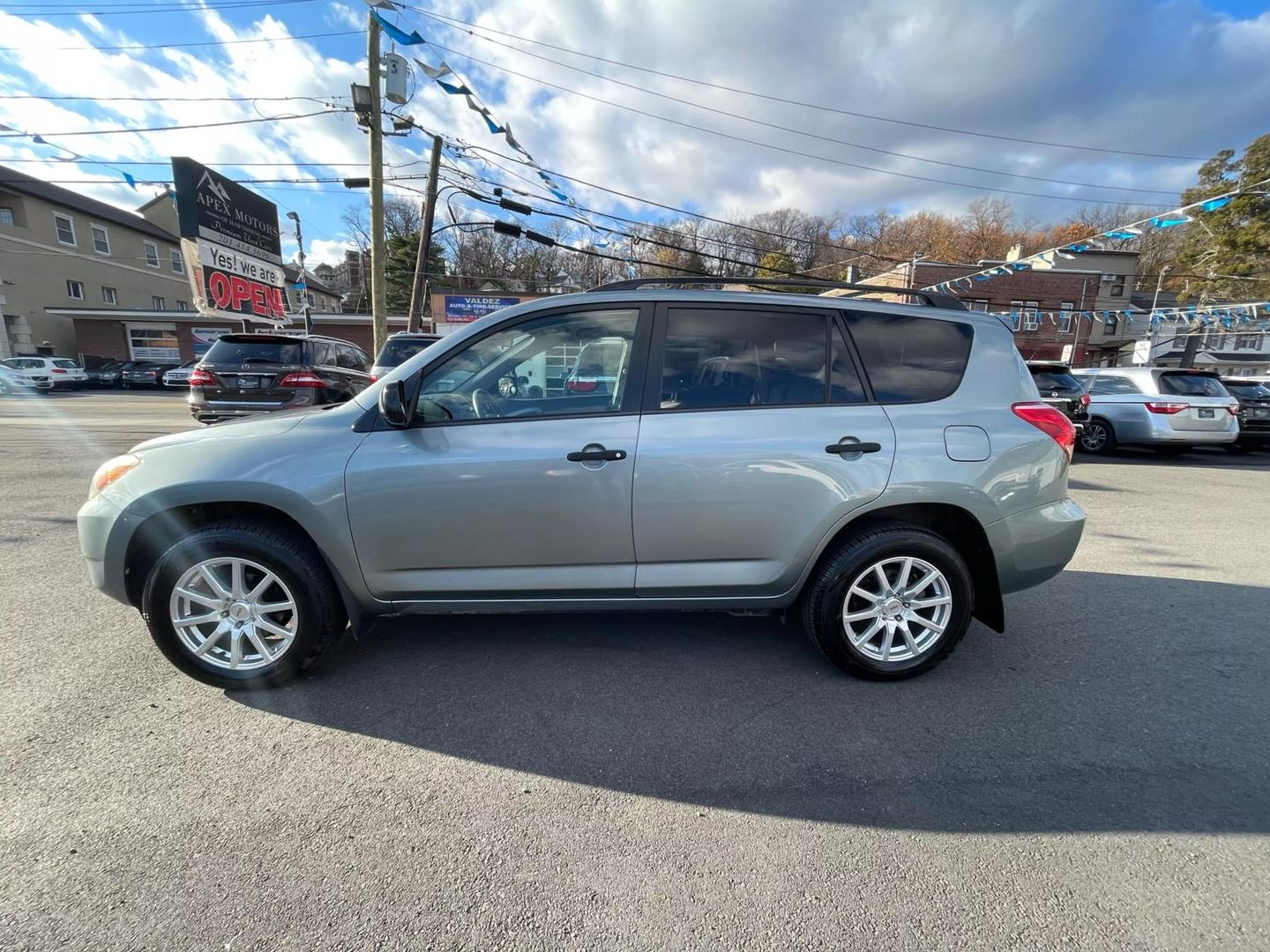 2007 Toyota RAV4 Base photo 8