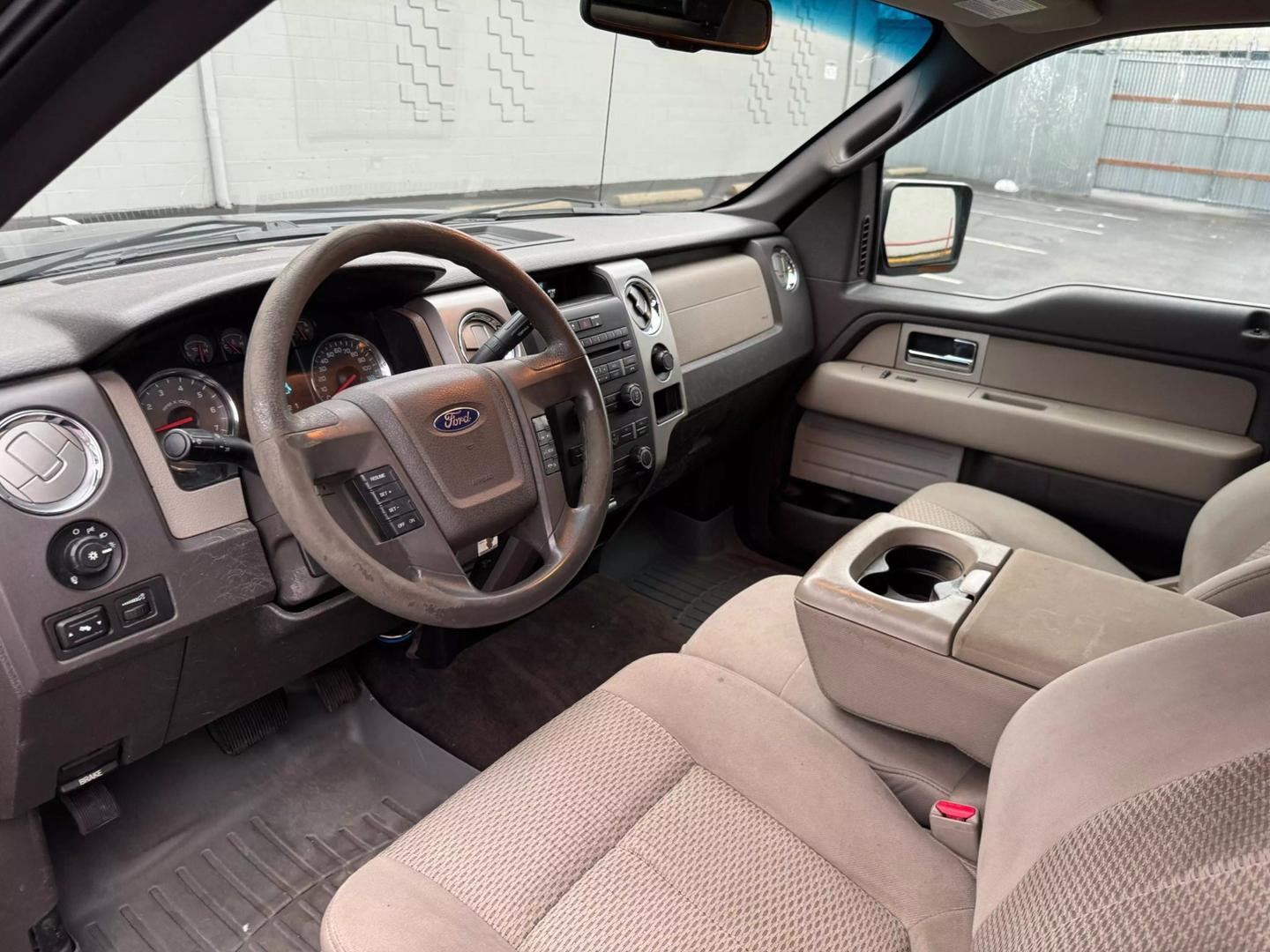 2010 Ford F-150 XL photo 12