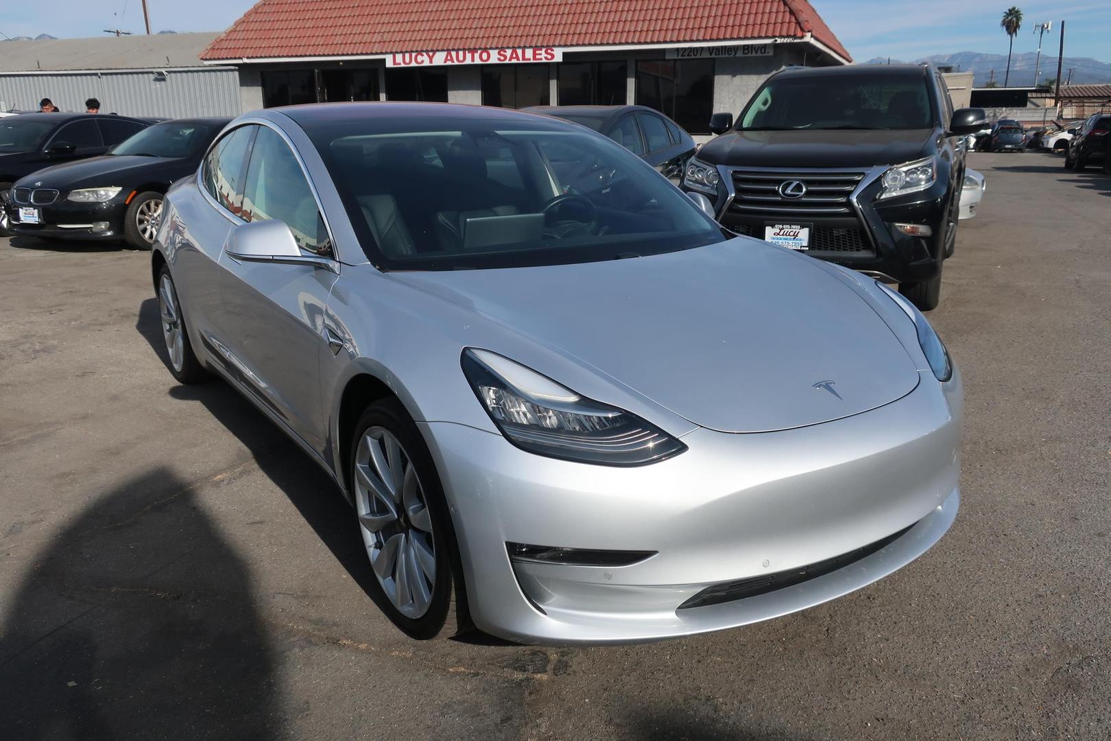 2018 Tesla Model 3 Long Range photo 12