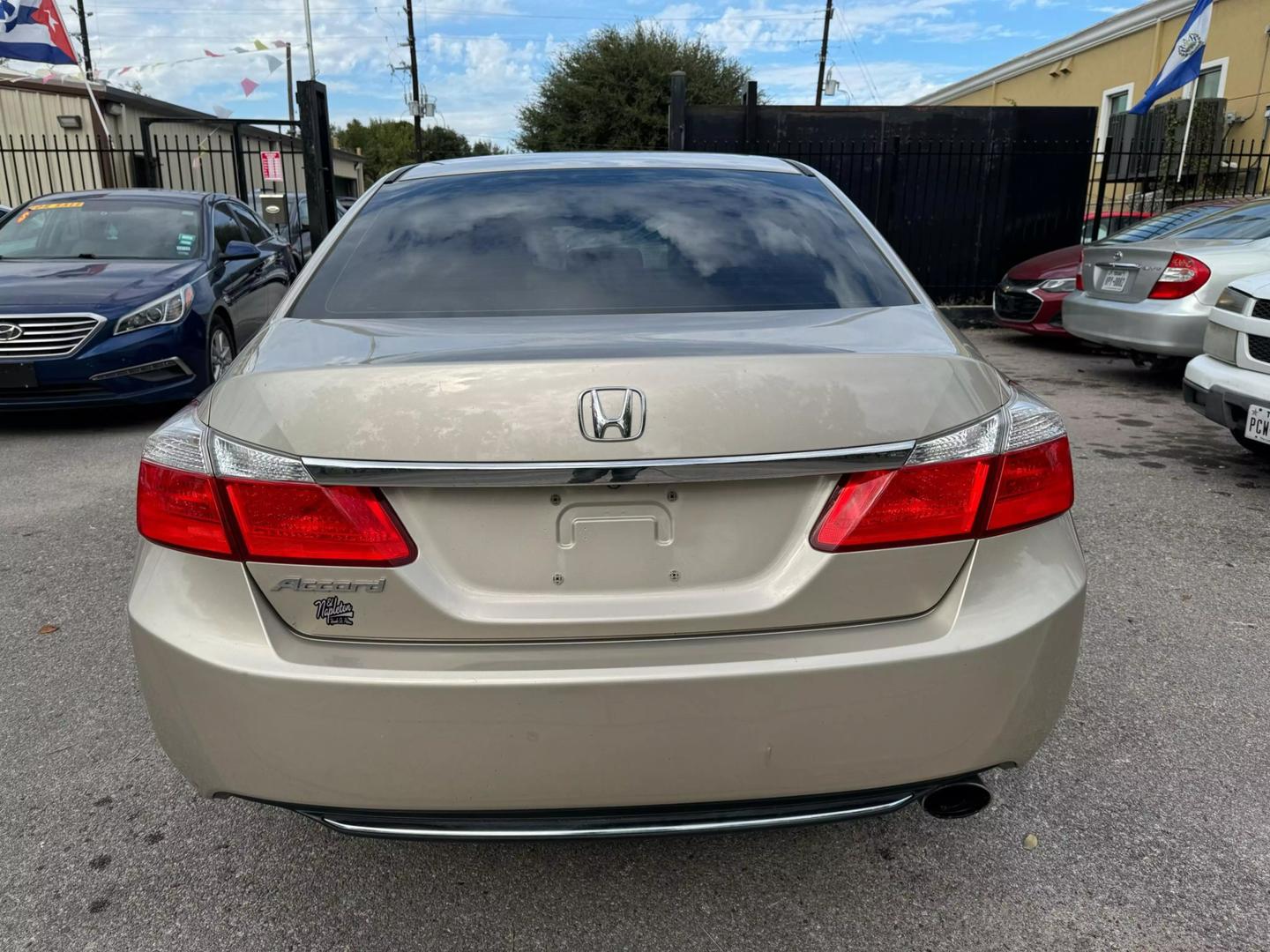 2013 Honda Accord LX photo 11