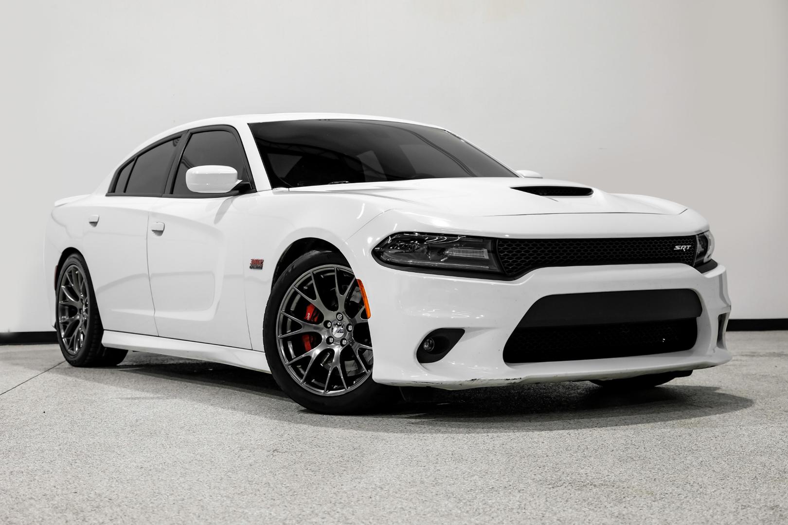 2016 Dodge Charger SRT 392 photo 4