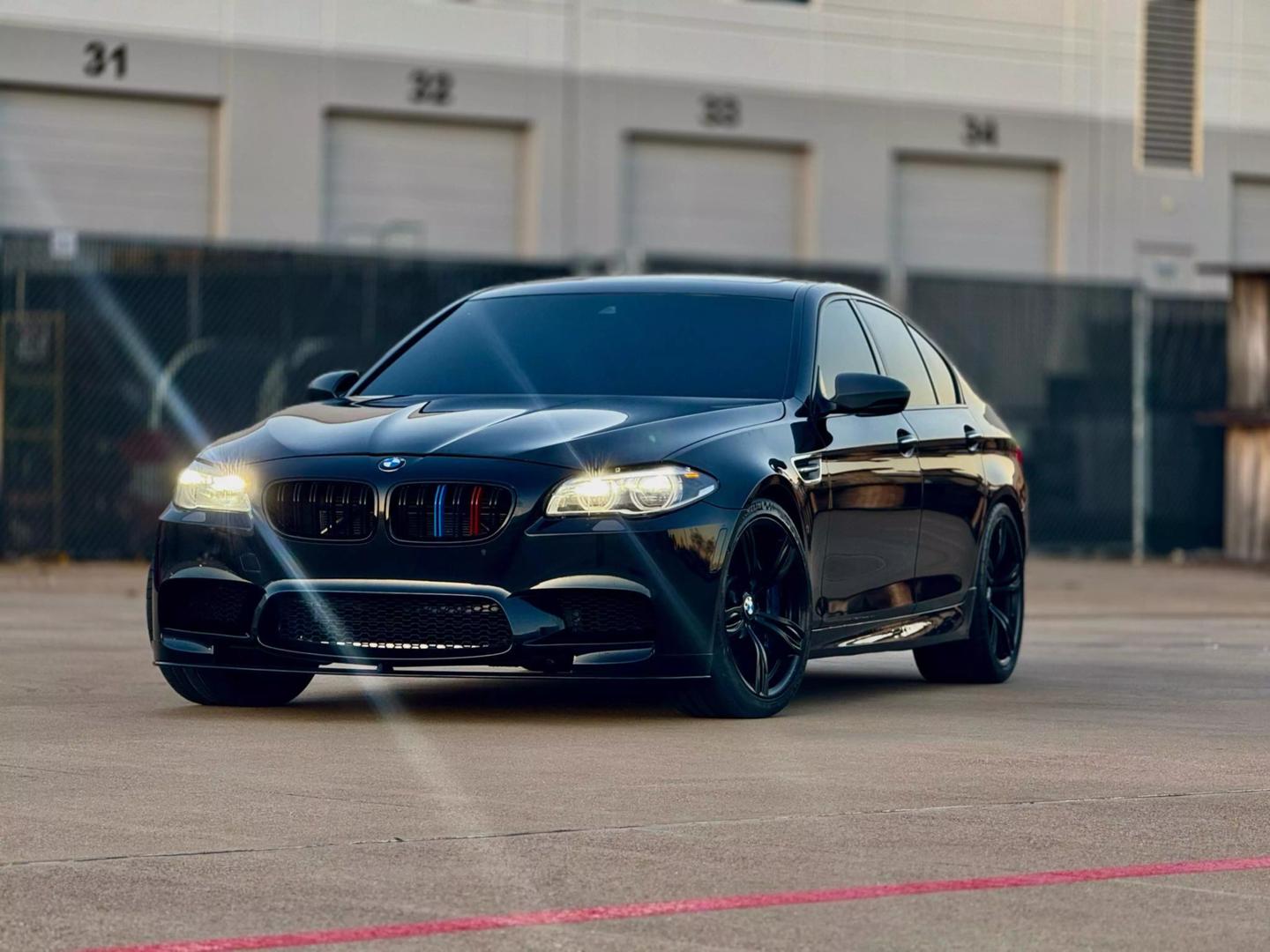 2015 BMW M5 Sedan Base photo 3