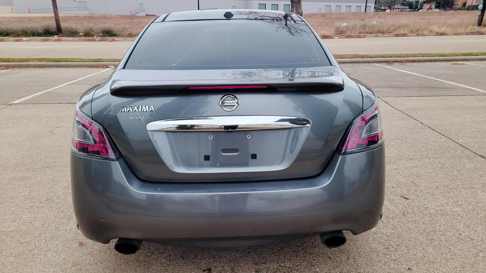 2014 Nissan Maxima SV photo 5