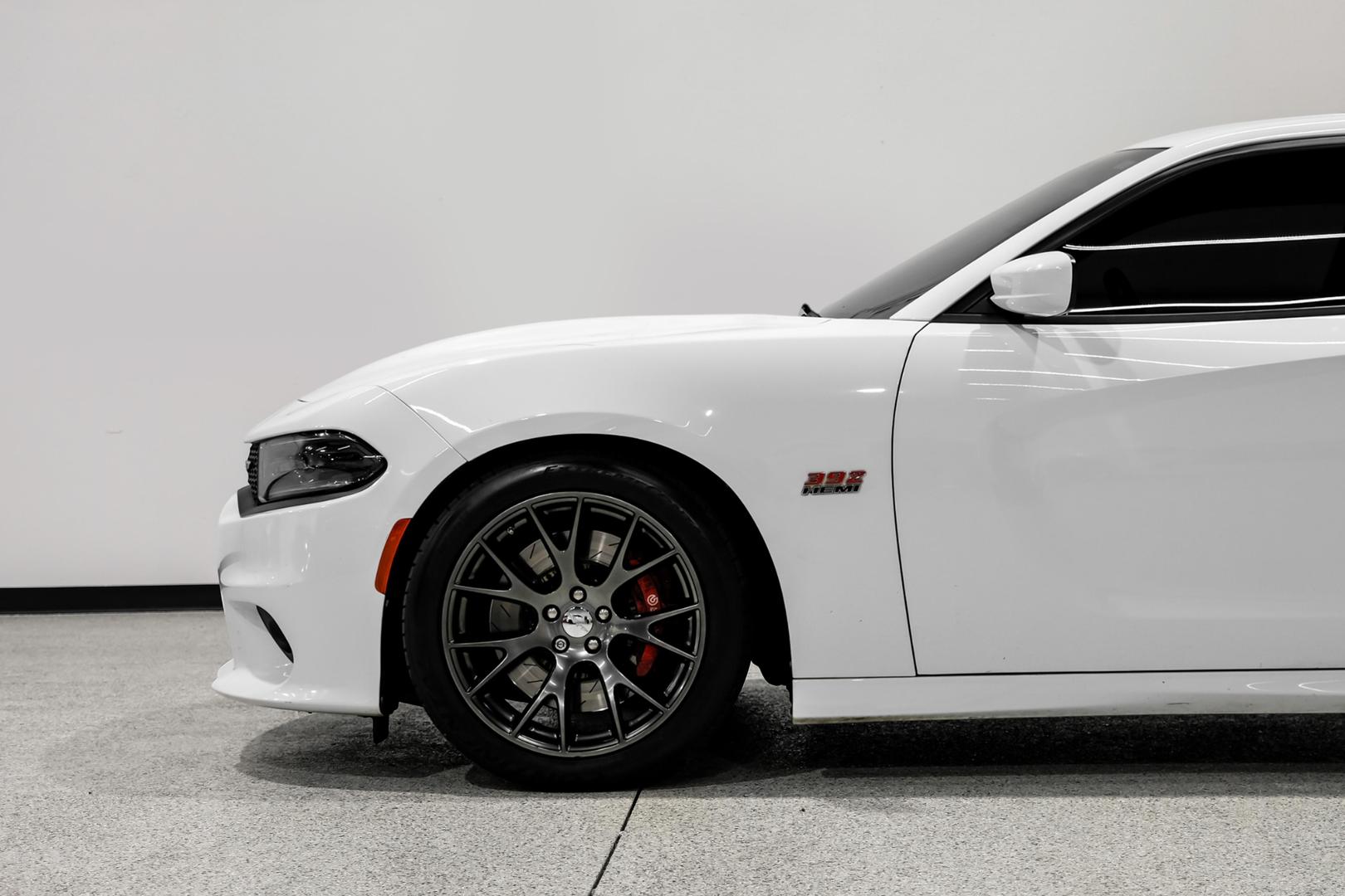 2016 Dodge Charger SRT 392 photo 14