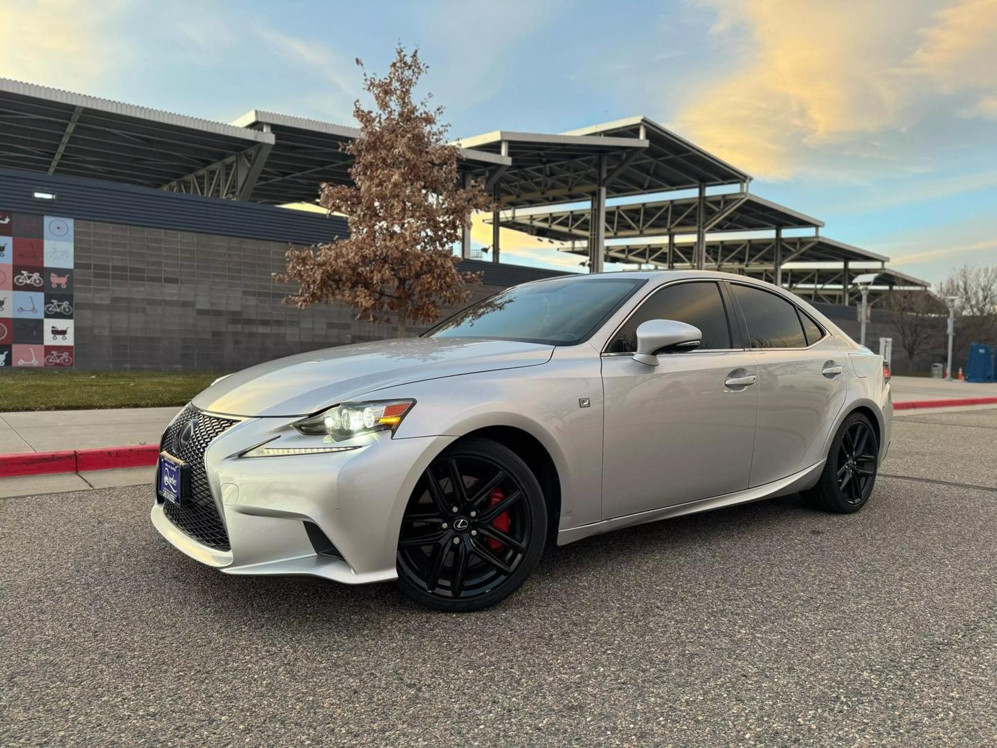 2016 Lexus IS 300 photo 3