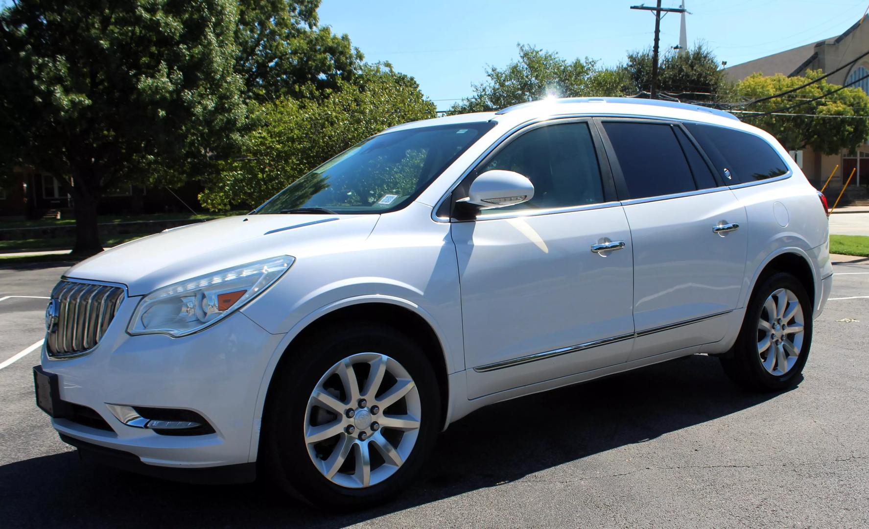 2017 Buick Enclave Premium photo 2