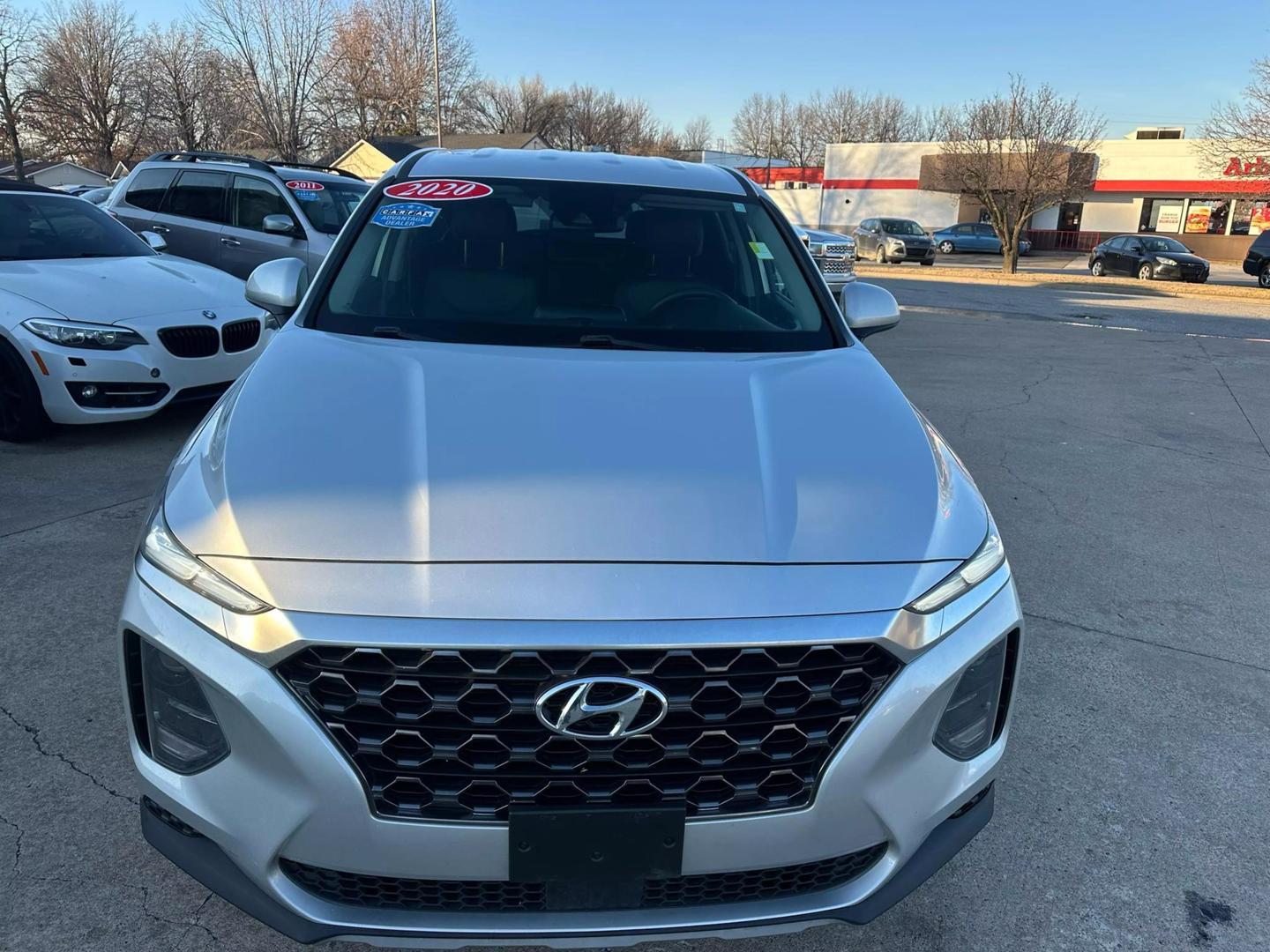 2020 Hyundai Santa Fe SE photo 5