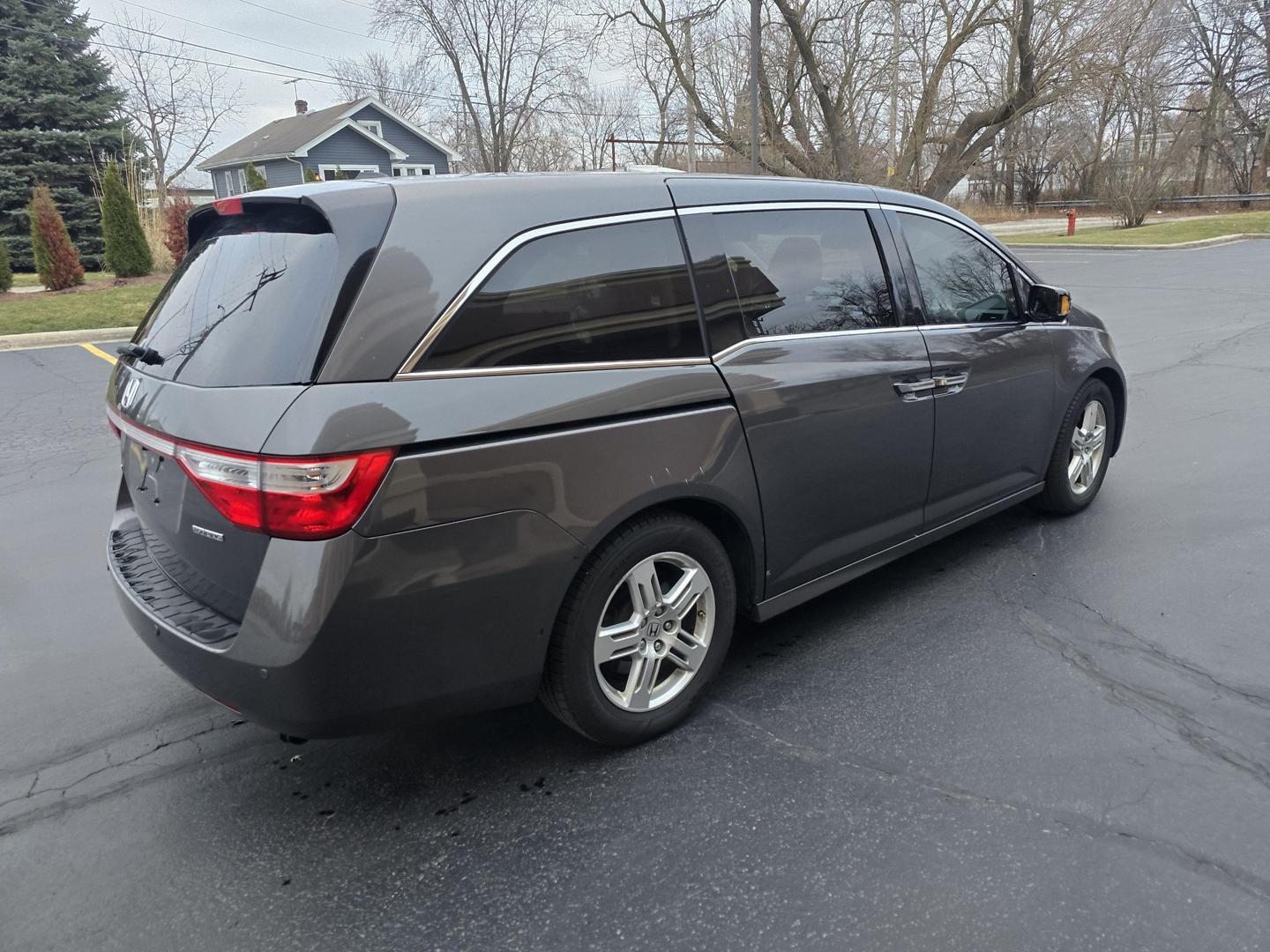 2013 Honda Odyssey Touring photo 34