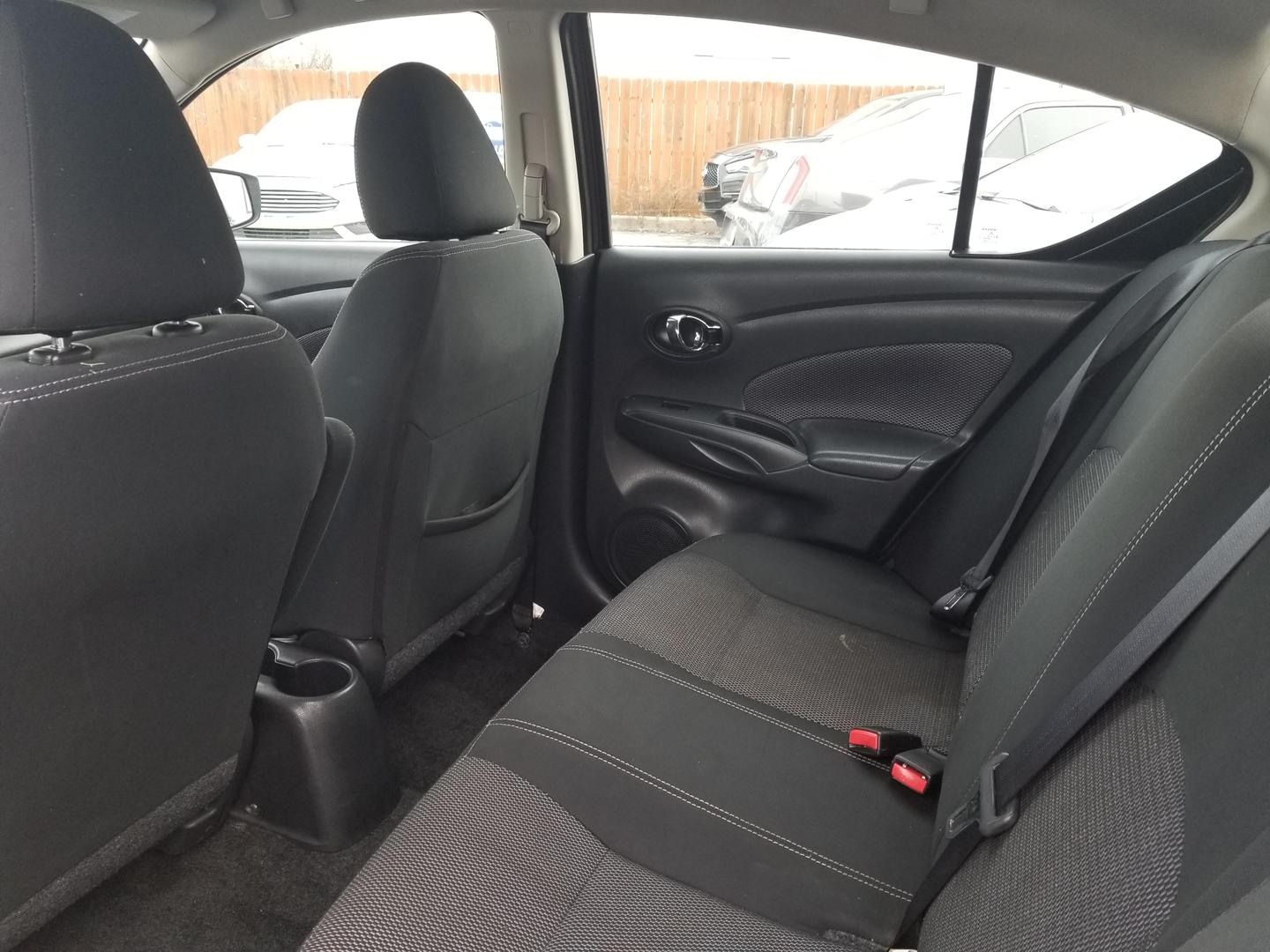 2018 Nissan Versa Sedan SV photo 11