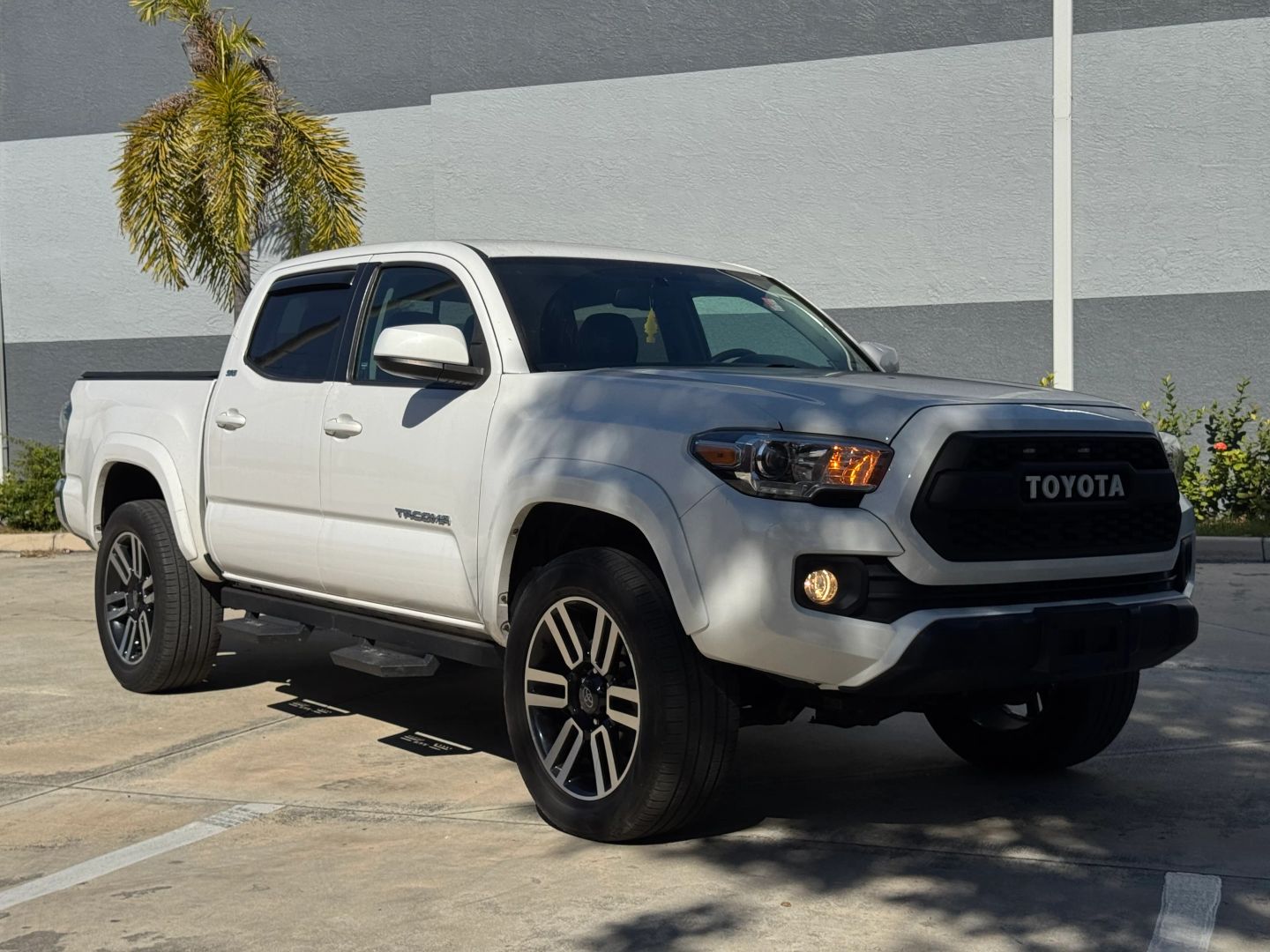 2017 Toyota Tacoma SR5