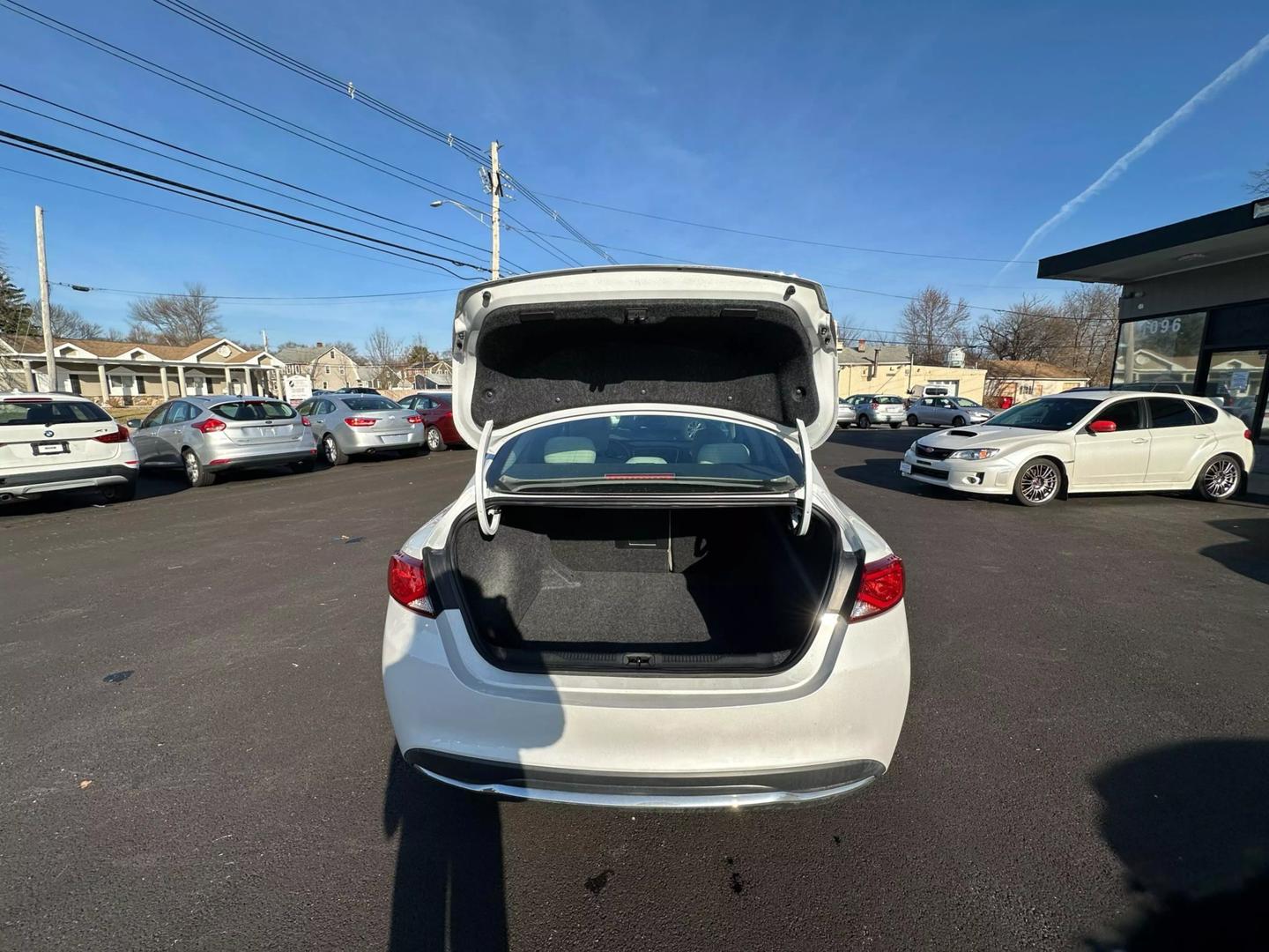 2015 Chrysler 200 Limited photo 18