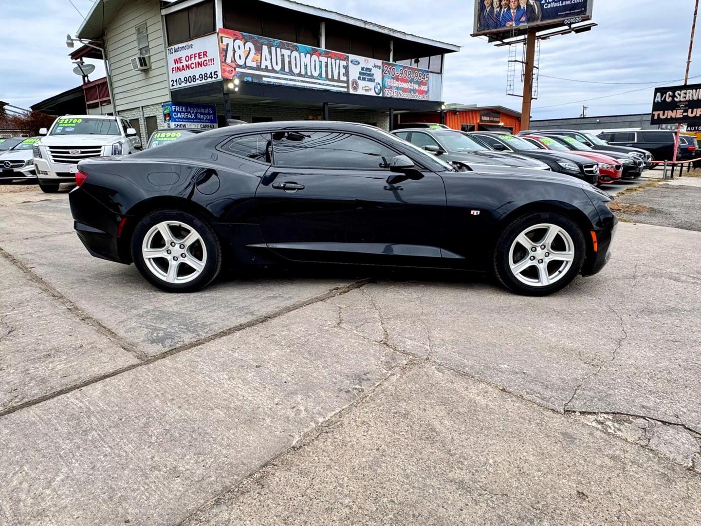 2019 Chevrolet Camaro 1LT photo 3