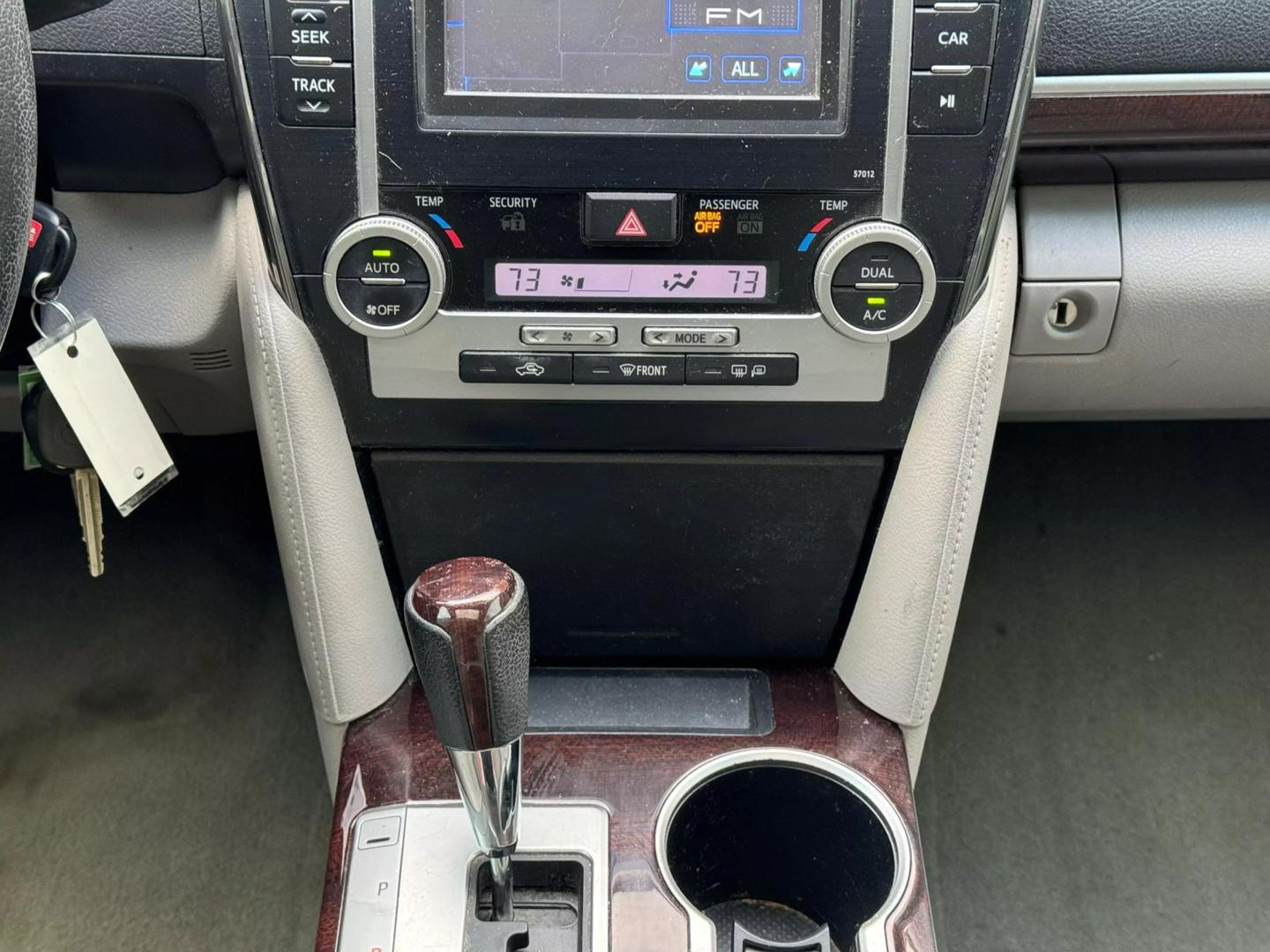 2012 Toyota Camry L photo 17