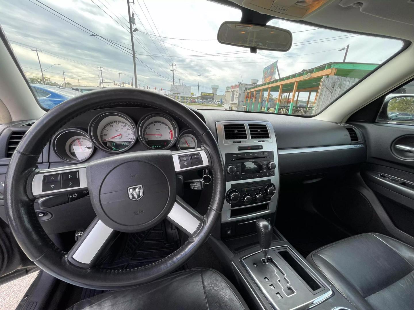 2009 Dodge Charger R/T photo 12