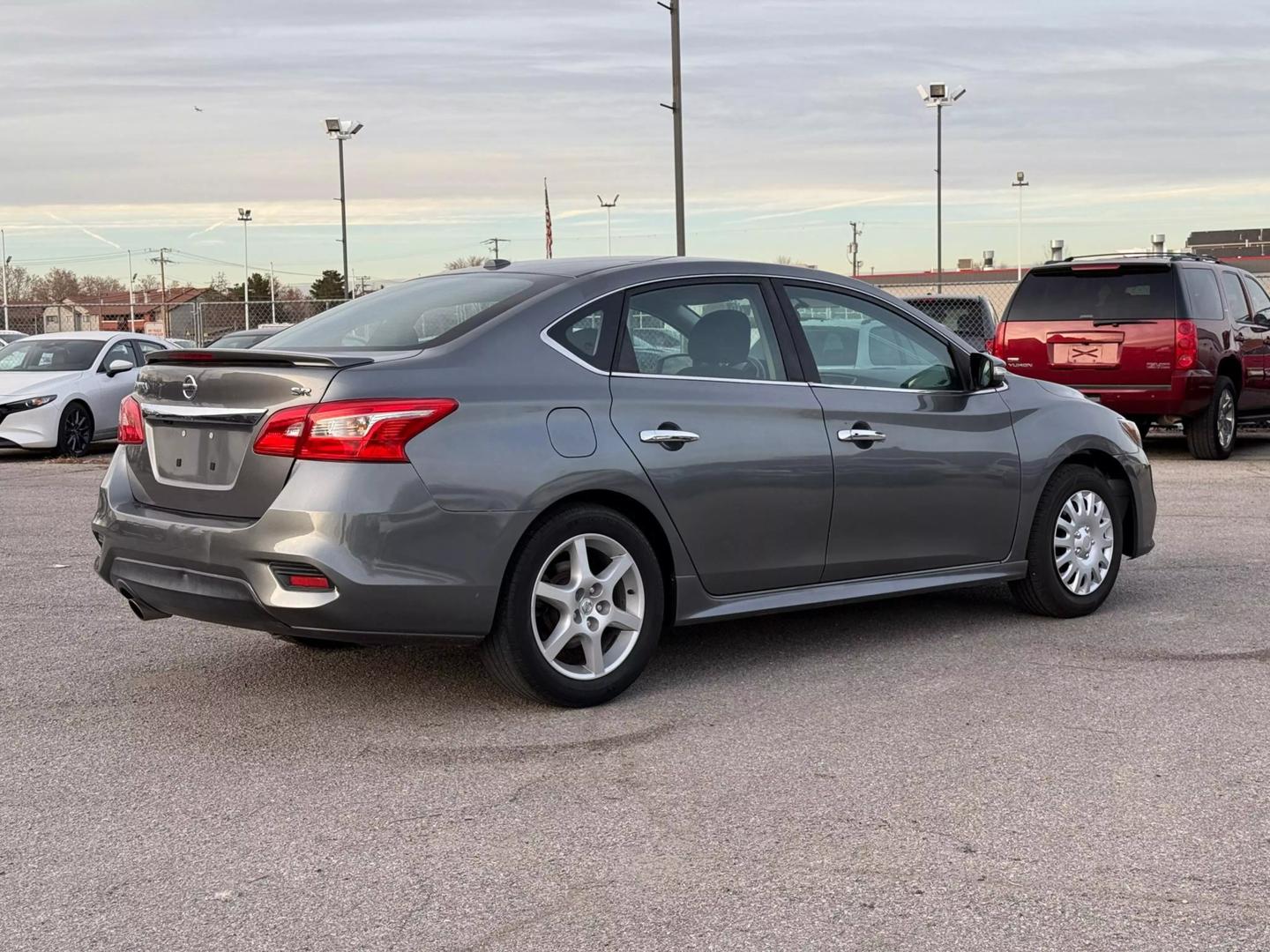 2016 Nissan Sentra SR photo 4