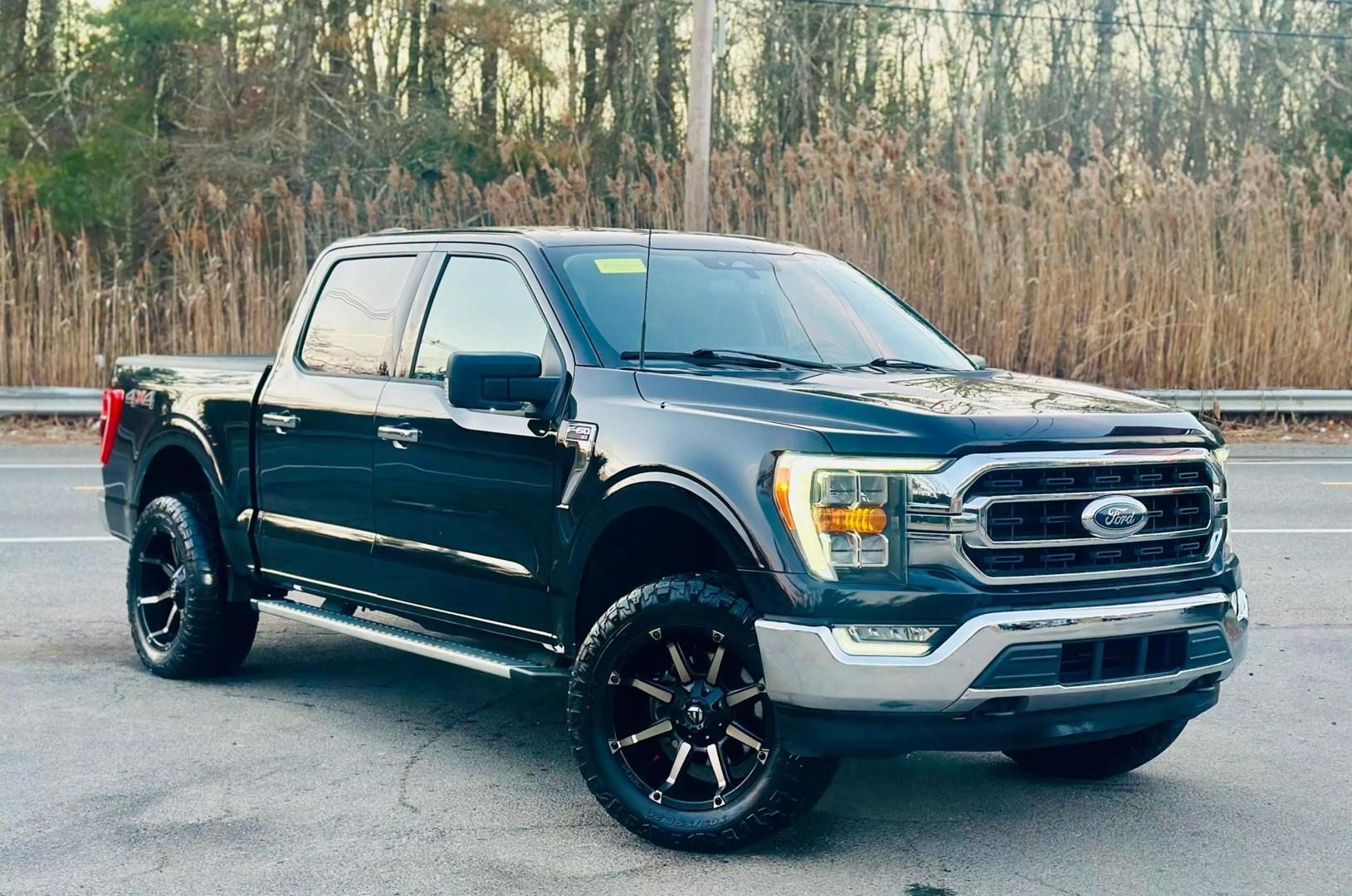 2022 Ford F-150 XLT photo 4