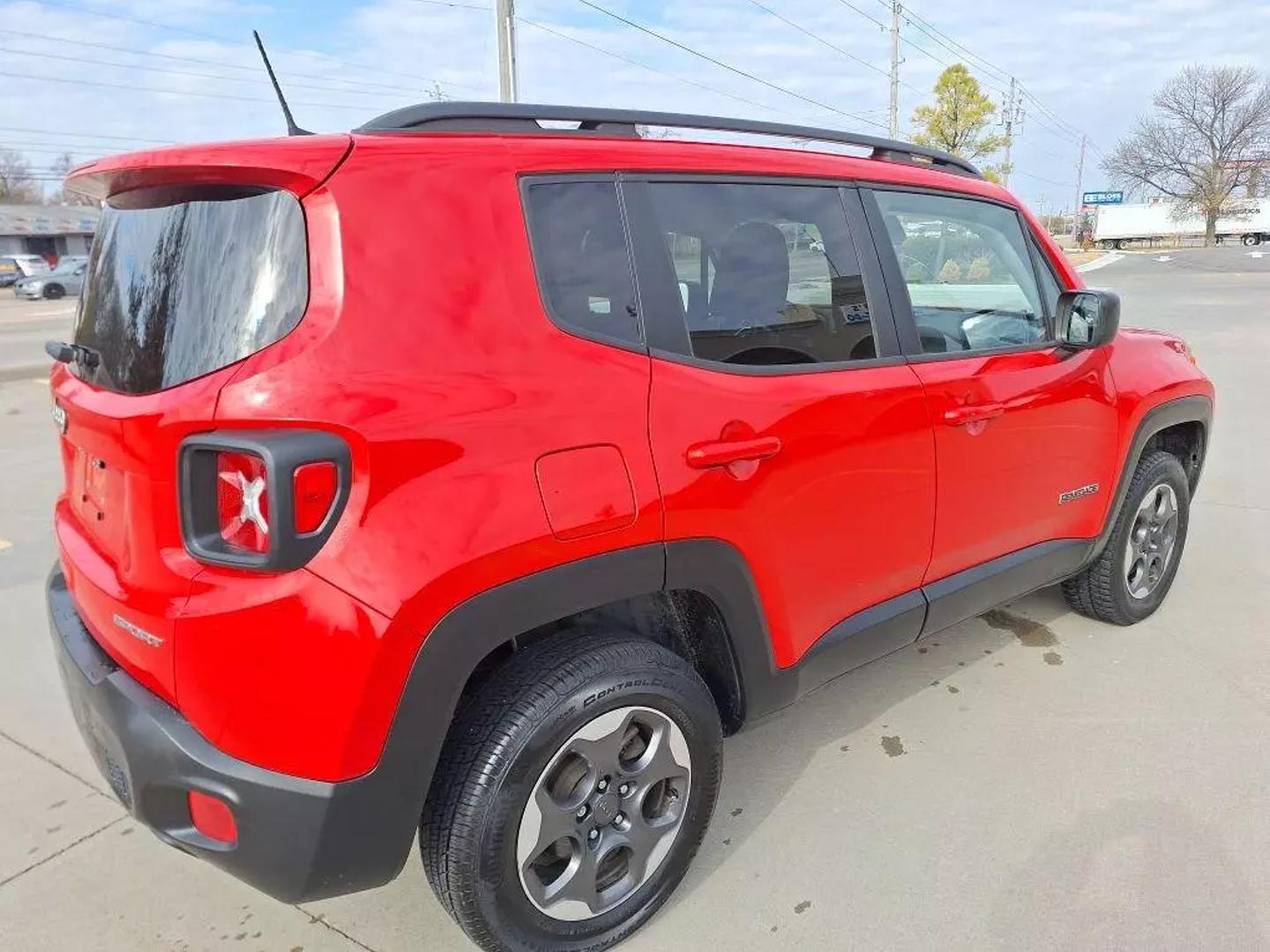 2018 Jeep Renegade Sport photo 4