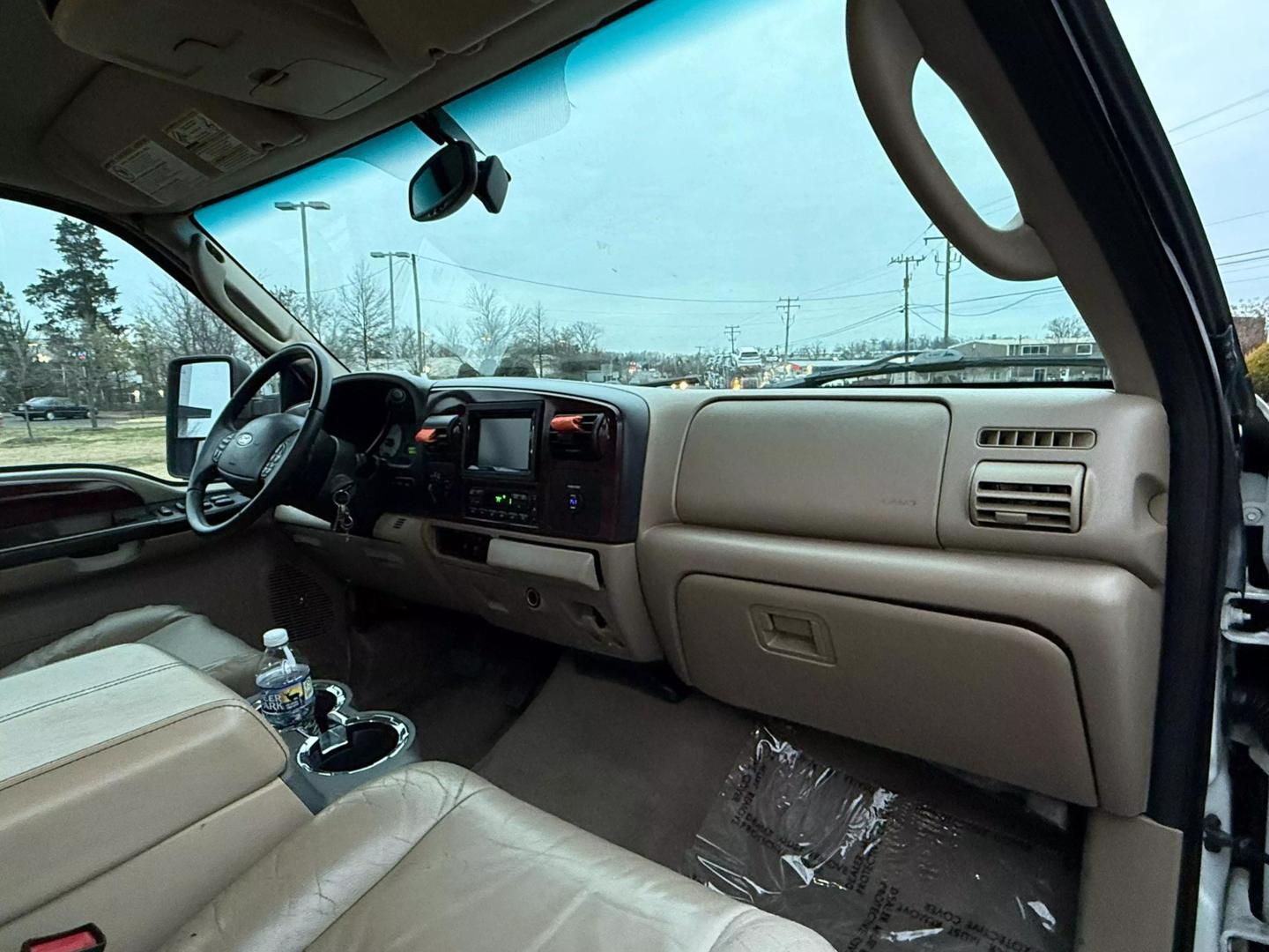 2005 Ford F-250 Super Duty Lariat photo 31