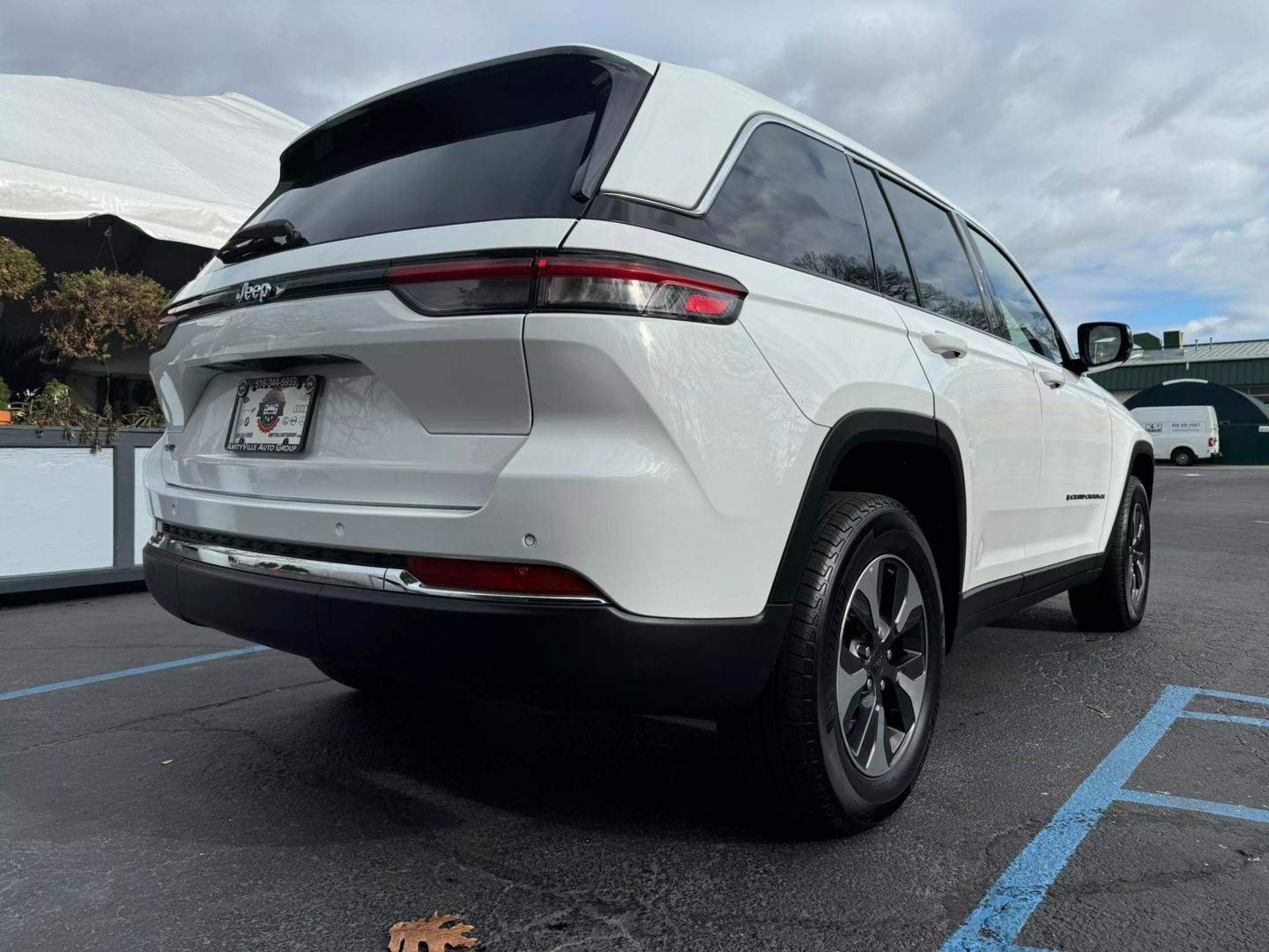 2023 Jeep Grand Cherokee 4xe photo 12