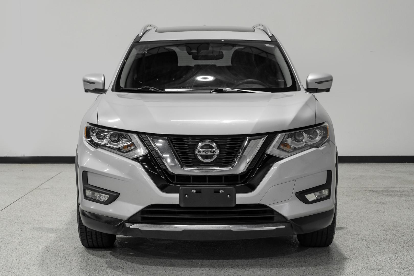 2019 Nissan Rogue SL photo 3