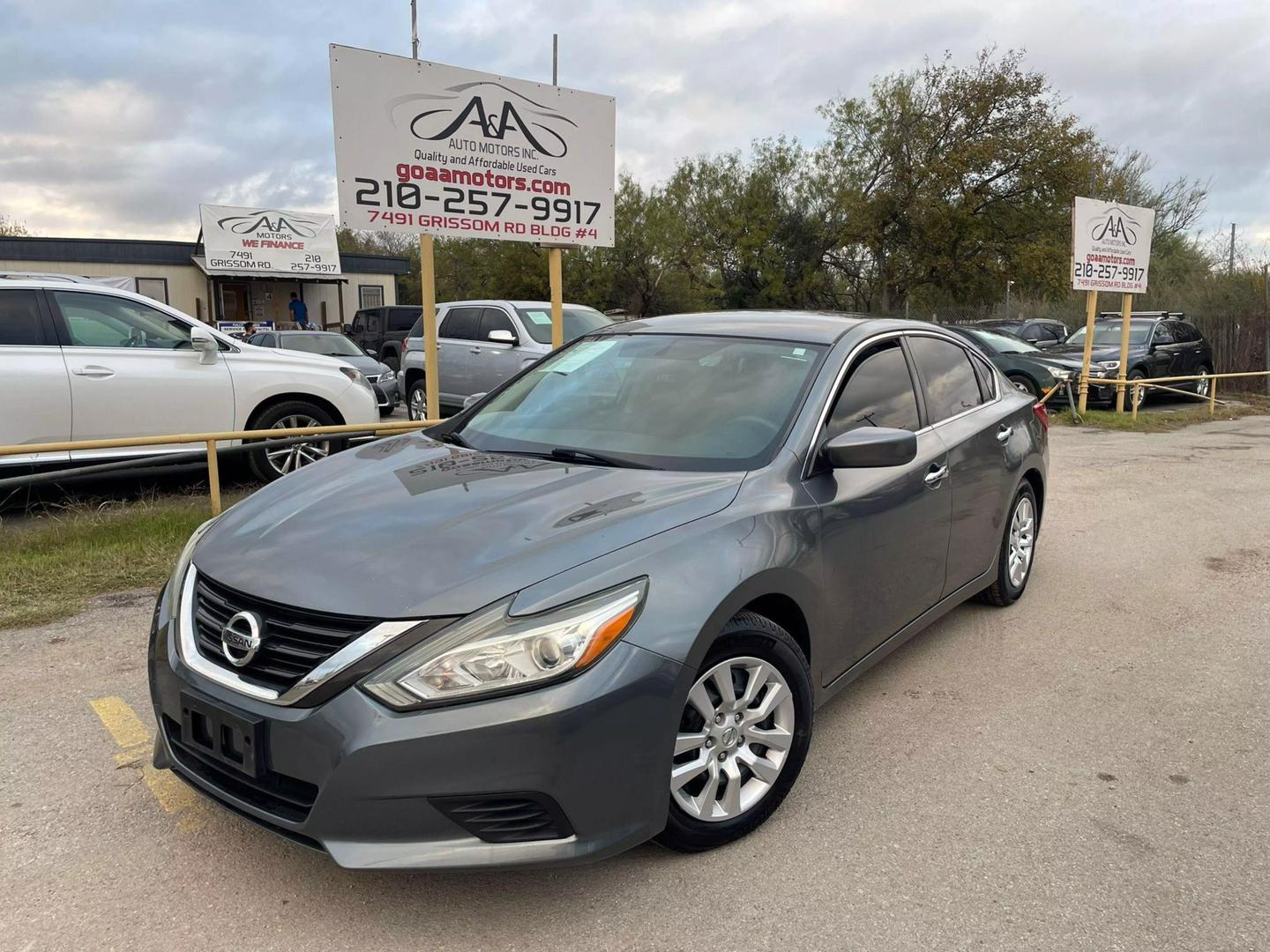 Nissan Altima's photo