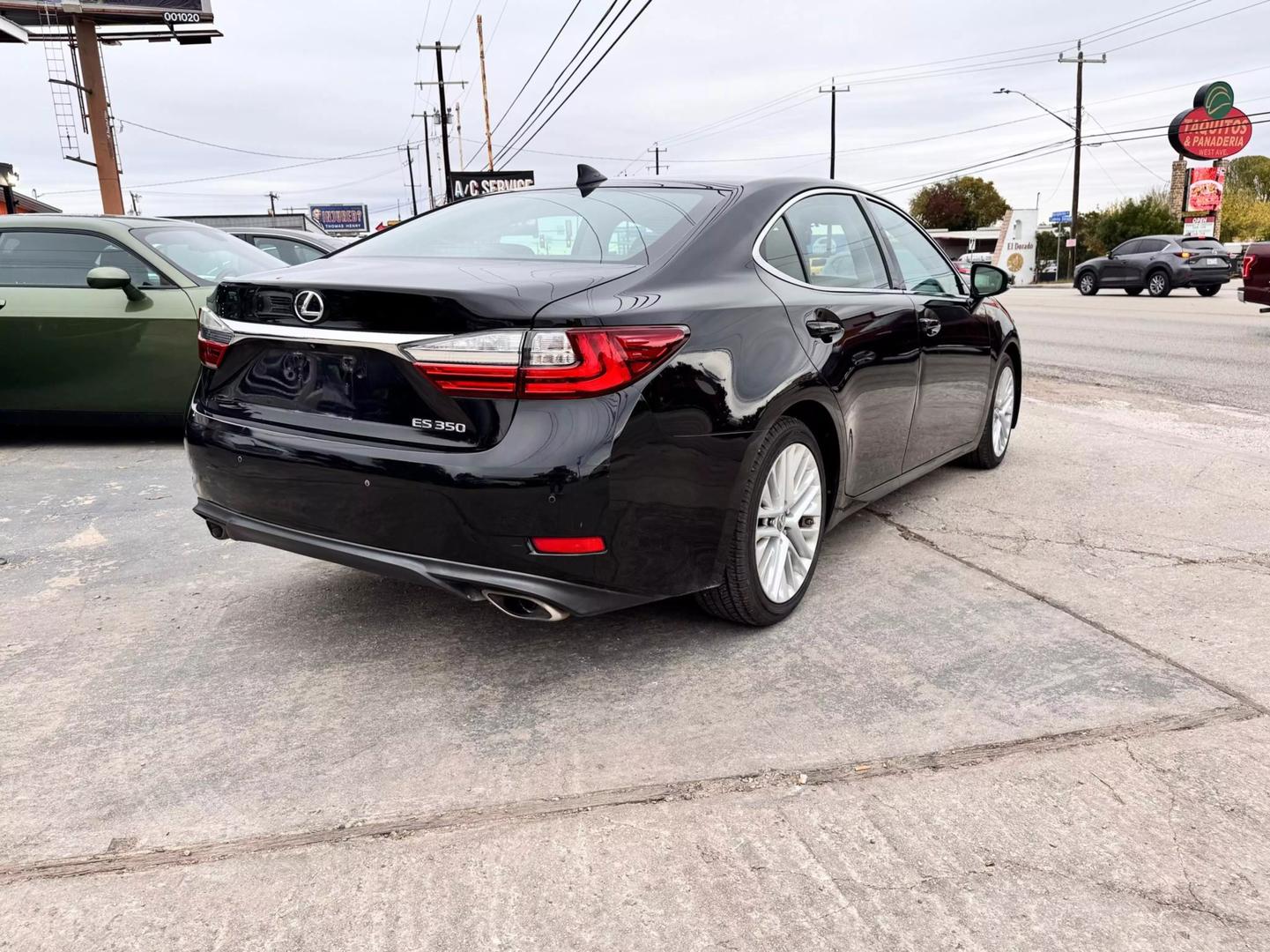 2018 Lexus ES 350 photo 4