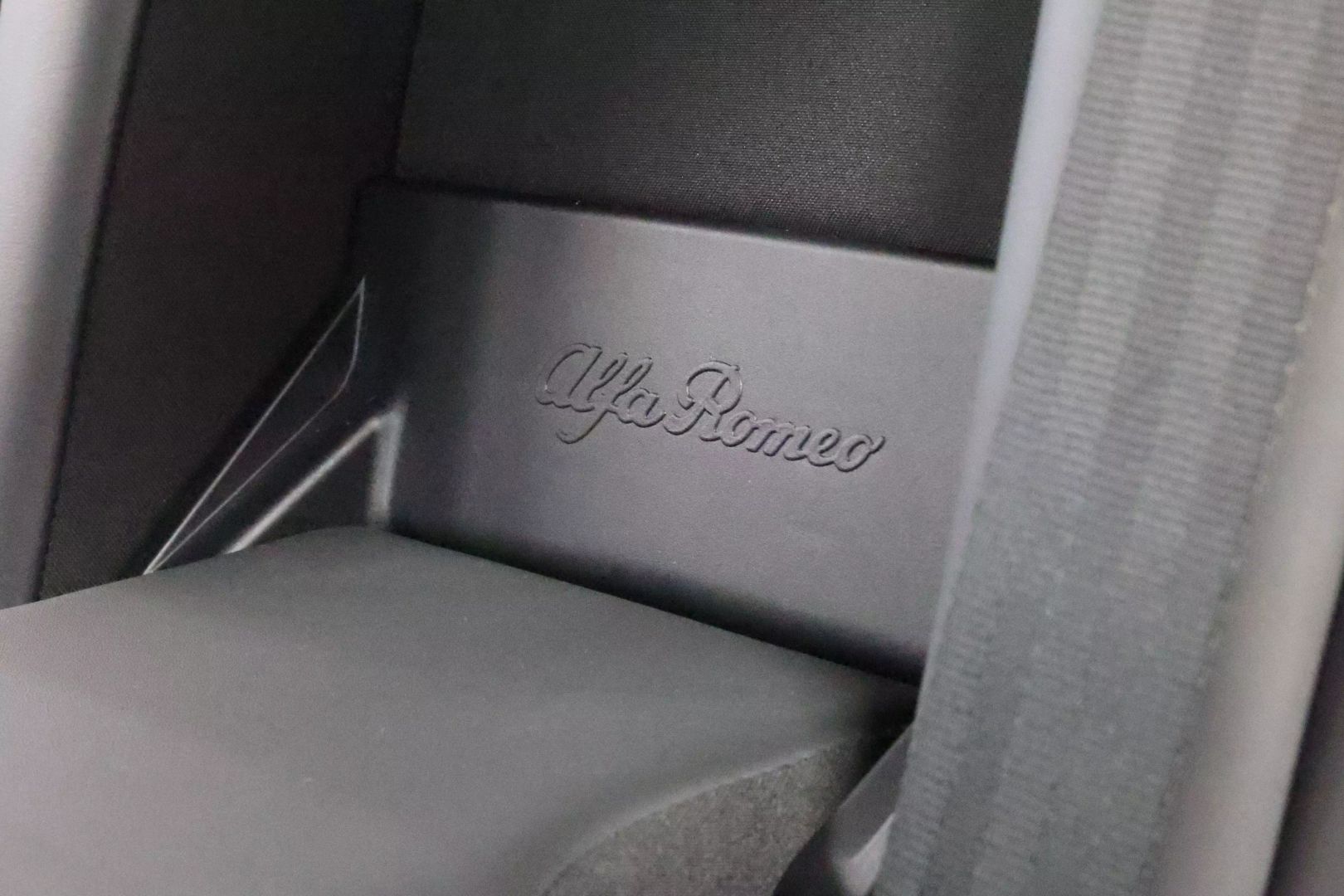 2022 Alfa Romeo Stelvio - Image 49
