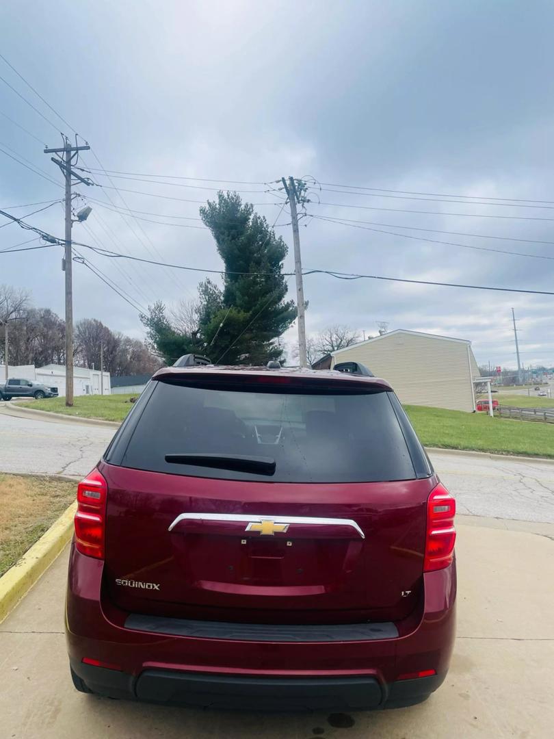 2017 Chevrolet Equinox LT photo 9