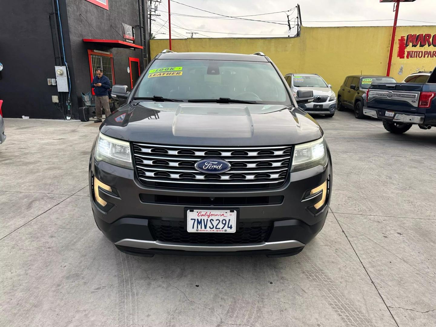 2016 Ford Explorer Limited photo 8