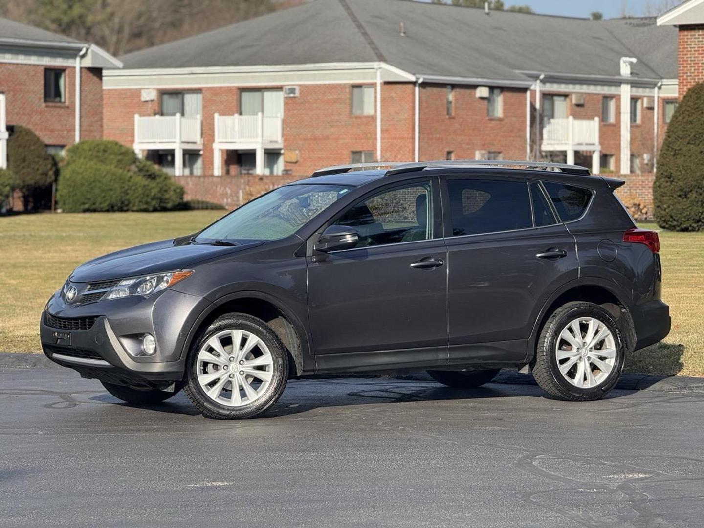 2014 Toyota RAV4 Limited photo 4