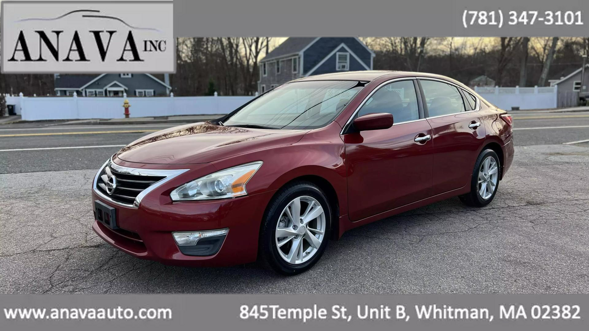 Nissan Altima Sedan's photo