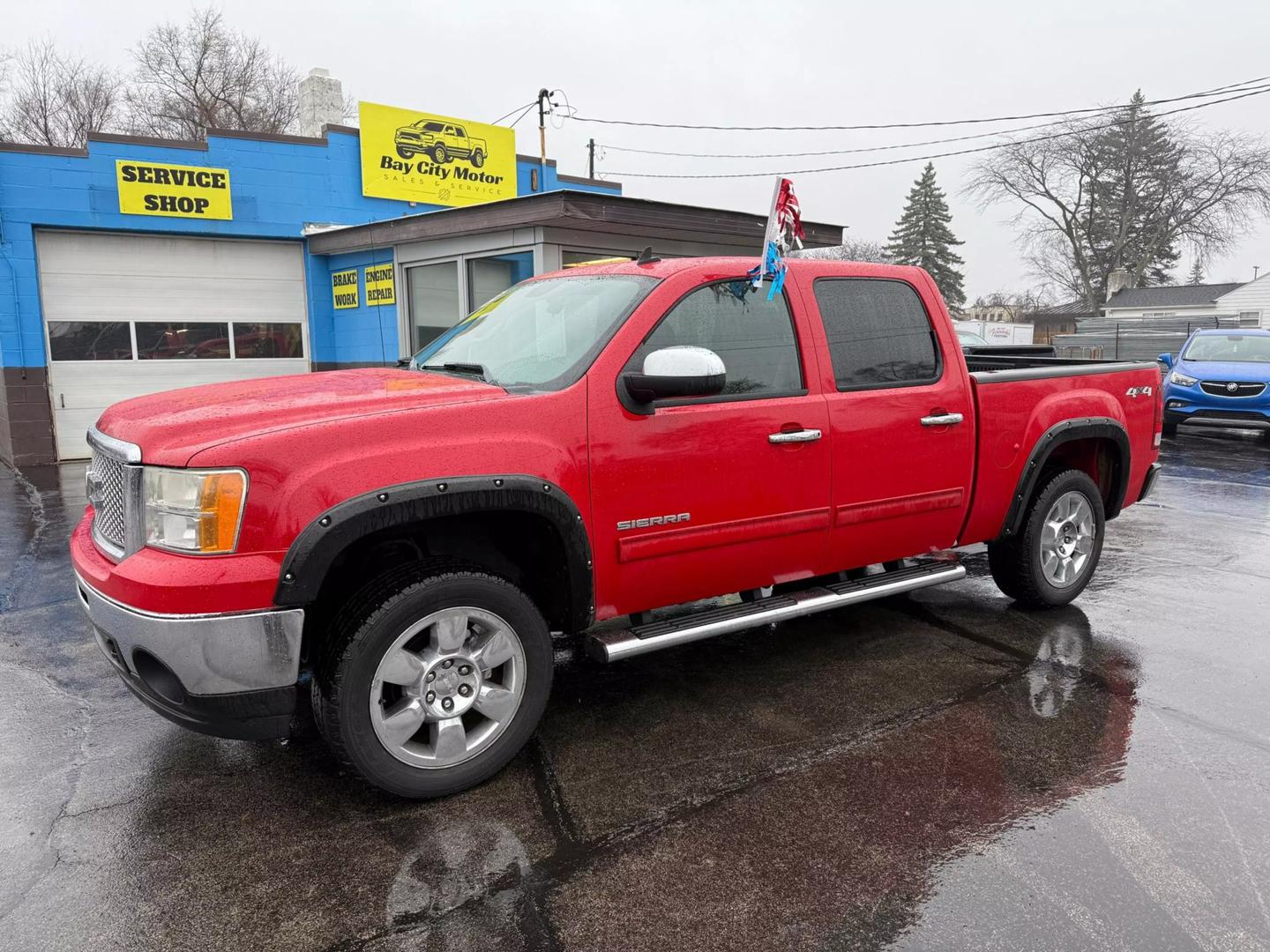 2011 GMC Sierra 1500 SLE photo 1