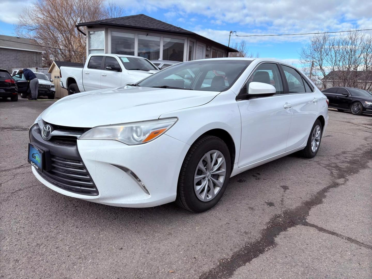 2016 Toyota Camry LE photo 50