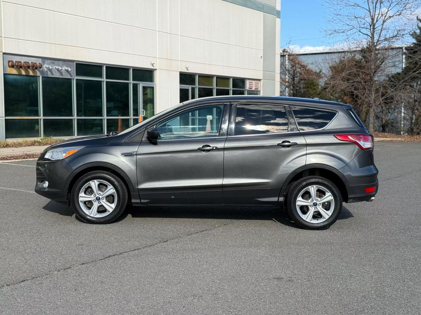 2015 Ford Escape SE photo 9